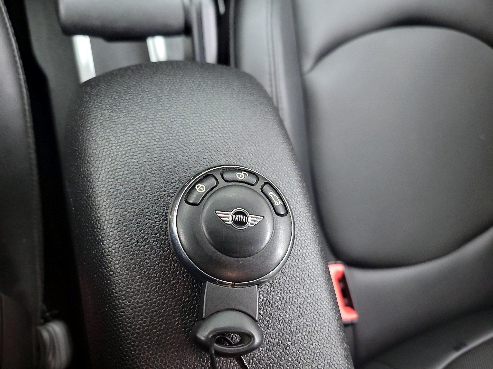 Thumbnail: 2015 MINI Cooper Paceman - 20