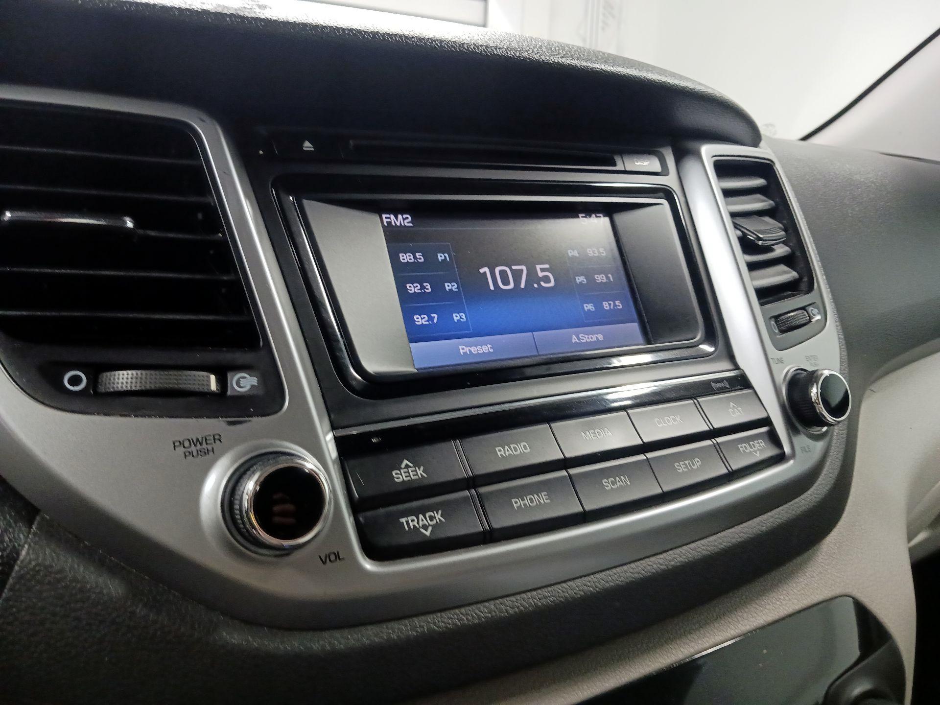 Thumbnail: 2016 Hyundai Tucson - 13