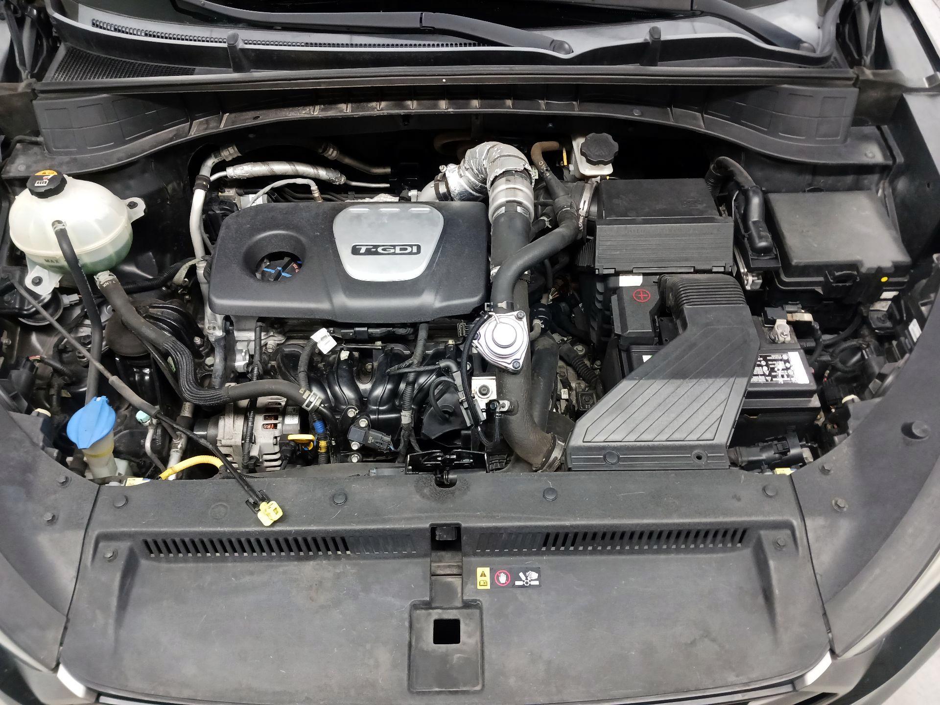 Thumbnail: 2016 Hyundai Tucson - 17