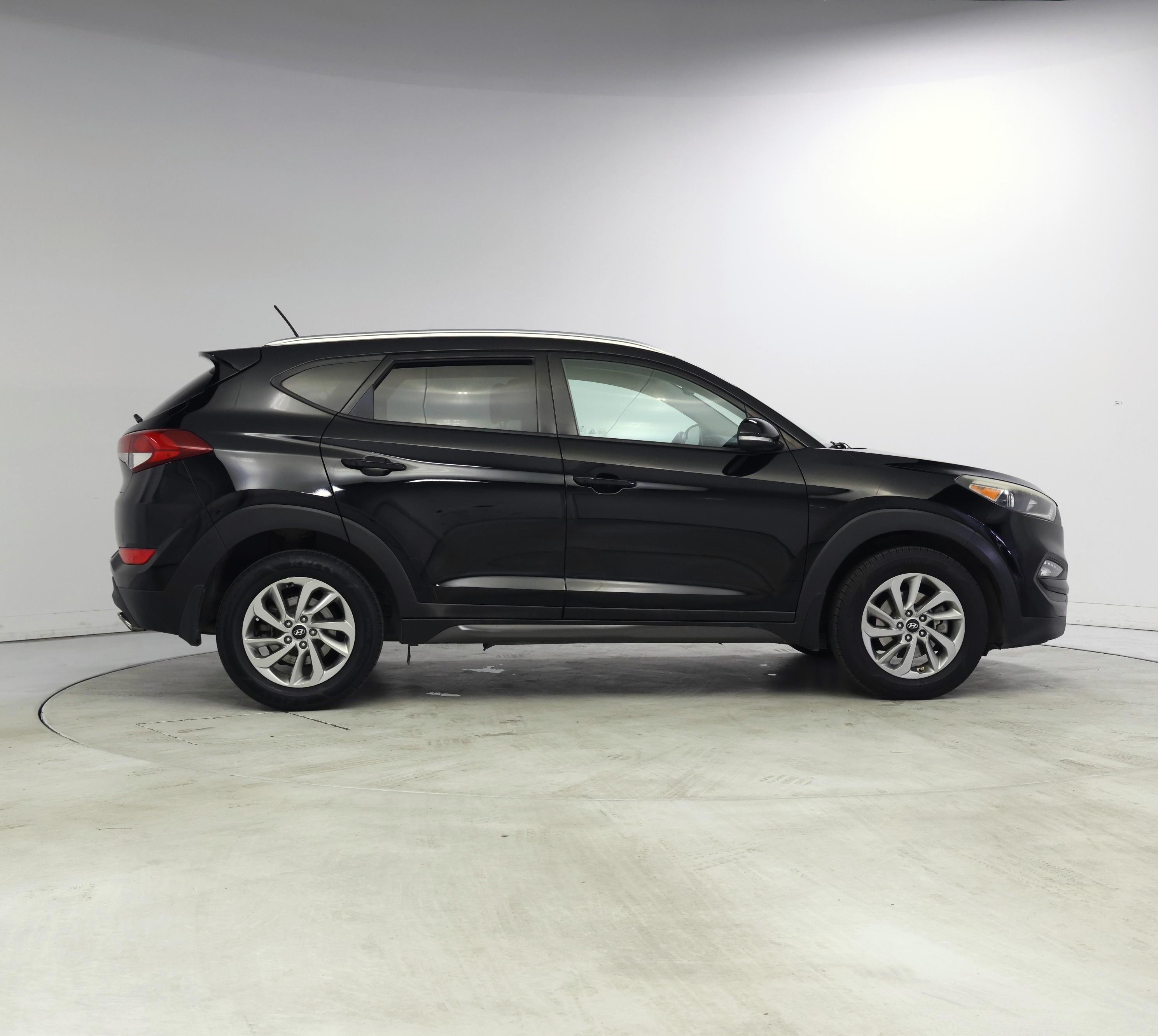 Thumbnail: 2016 Hyundai Tucson - 7