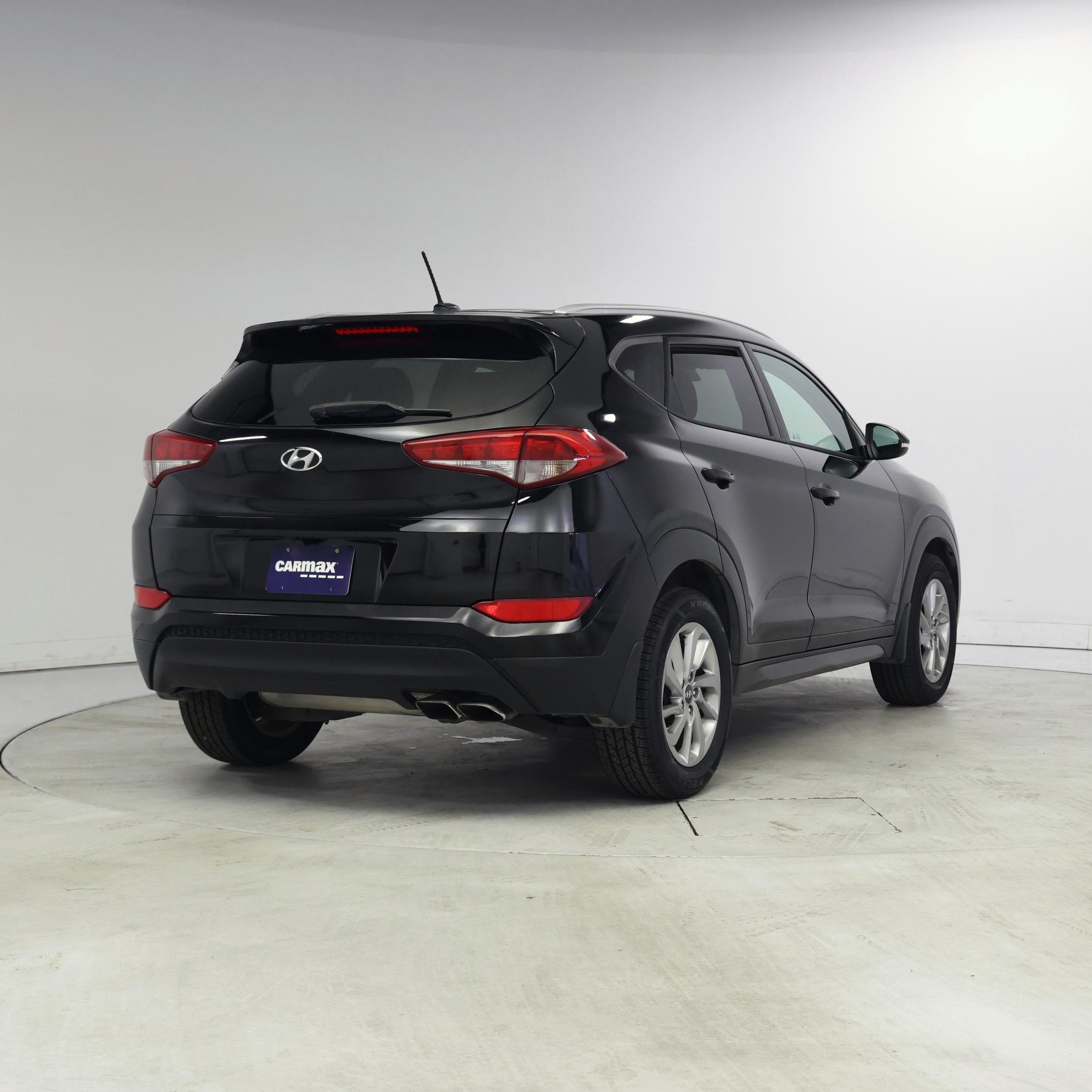 Thumbnail: 2016 Hyundai Tucson - 8