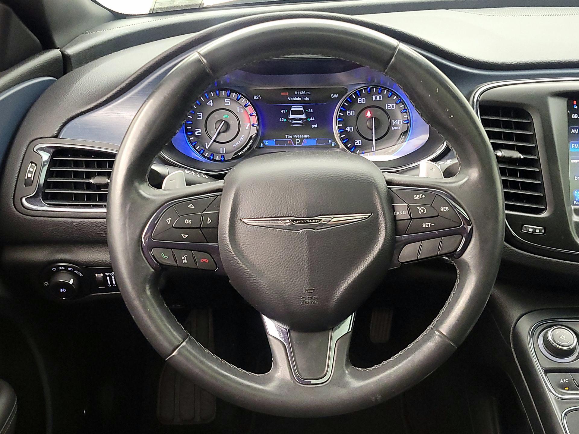 Thumbnail: 2015 Chrysler 200 - 10