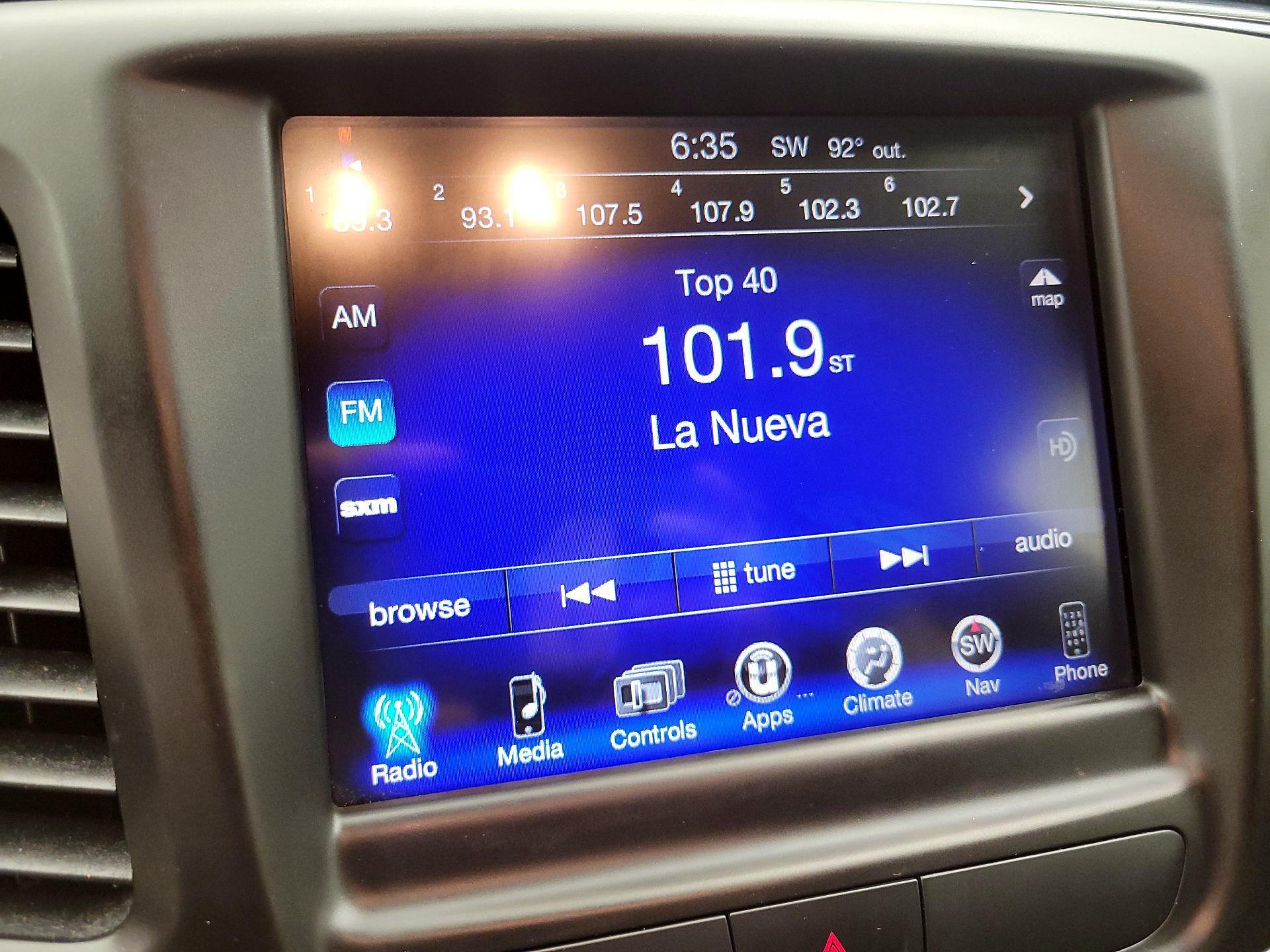 Thumbnail: 2015 Chrysler 200 - 14