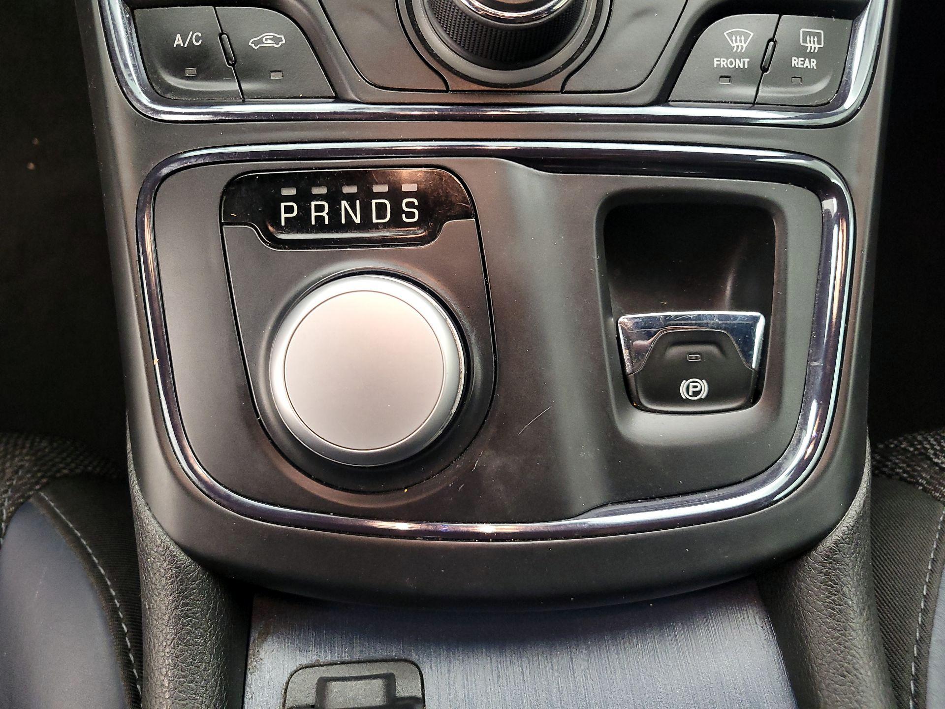 Thumbnail: 2015 Chrysler 200 - 16