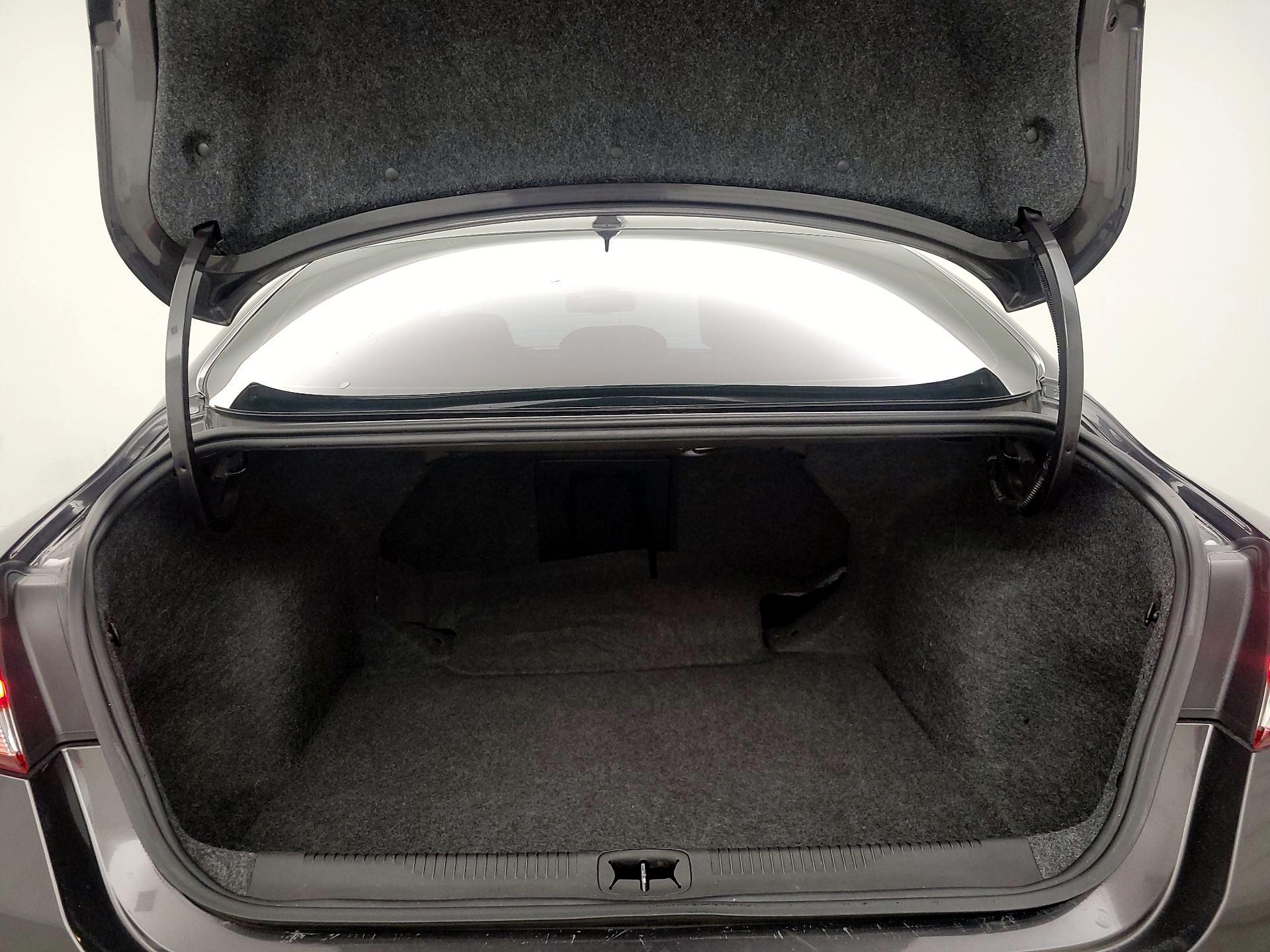 Thumbnail: 2015 Chrysler 200 - 20