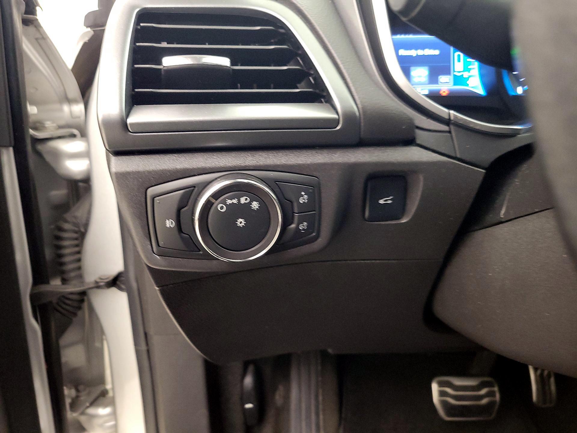 Thumbnail: 2014 Ford Fusion - 13