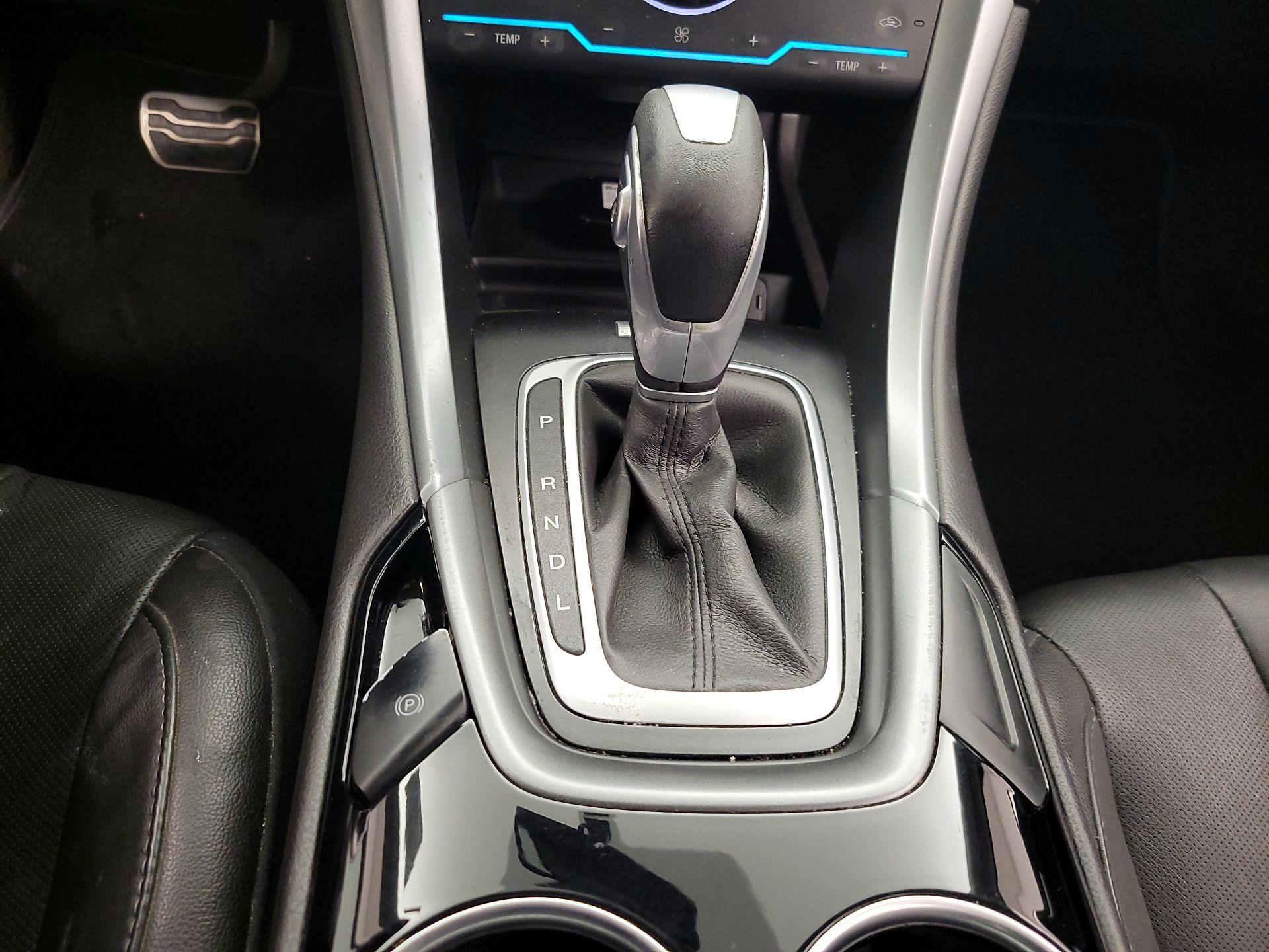 Thumbnail: 2014 Ford Fusion - 17