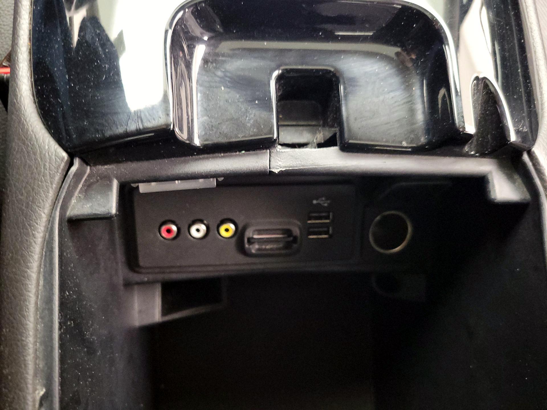 Thumbnail: 2014 Ford Fusion - 18