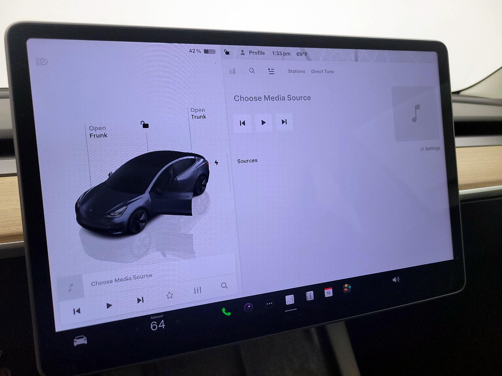Thumbnail: 2023 Tesla Model 3 - 15