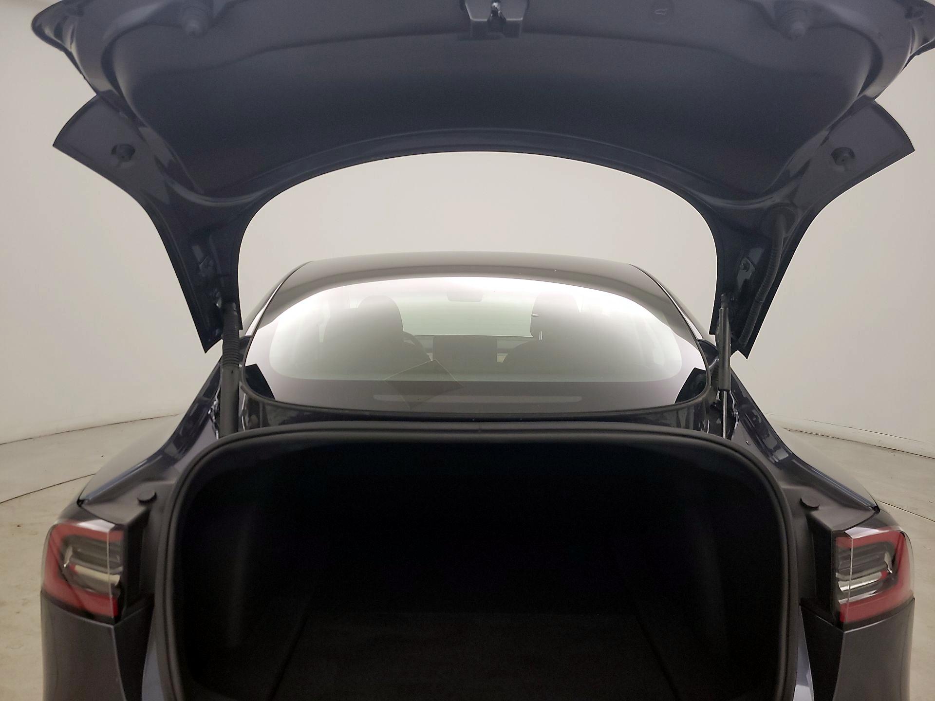 Thumbnail: 2023 Tesla Model 3 - 19