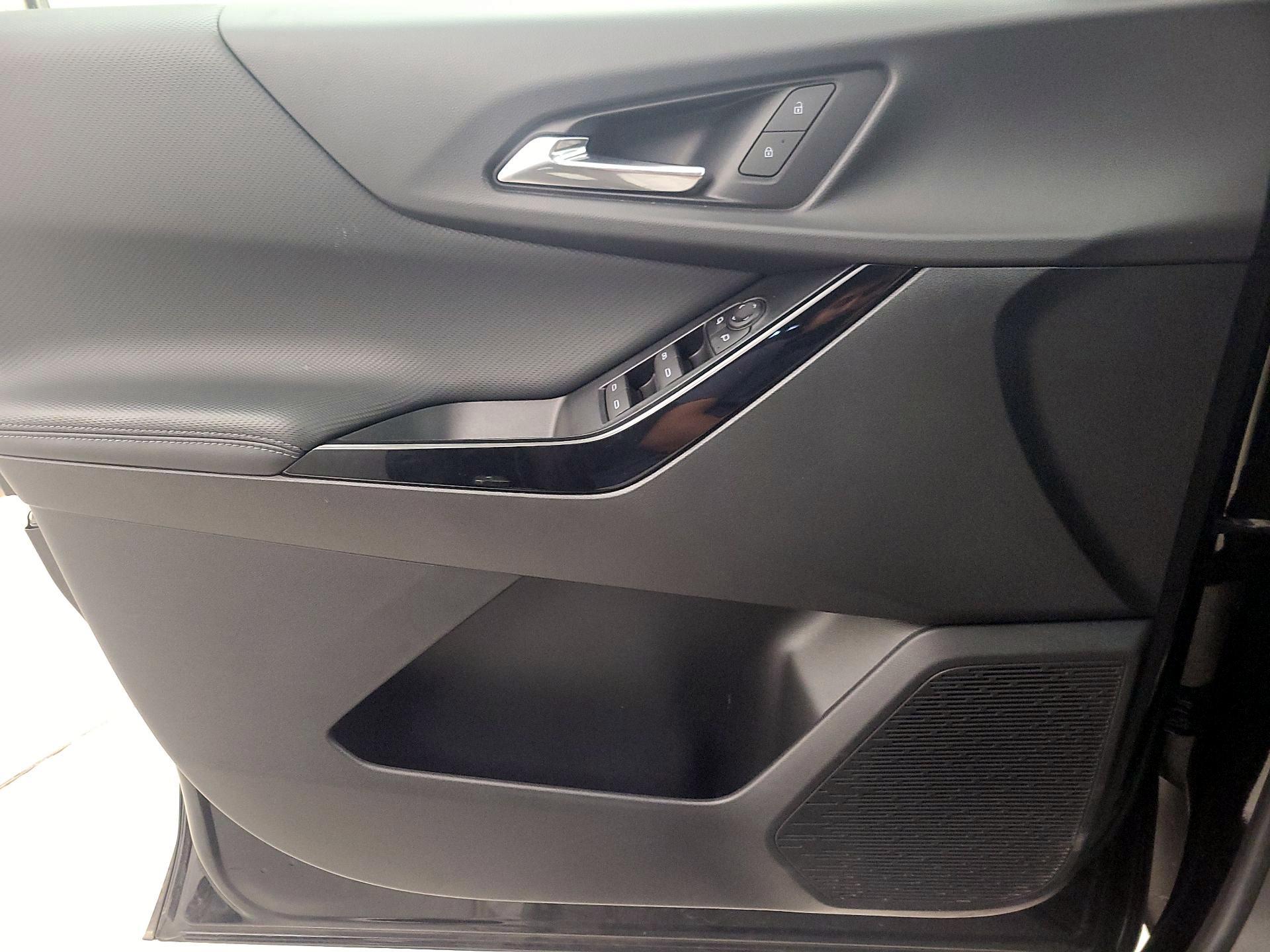 Thumbnail: 2025 Chevrolet Equinox - 10