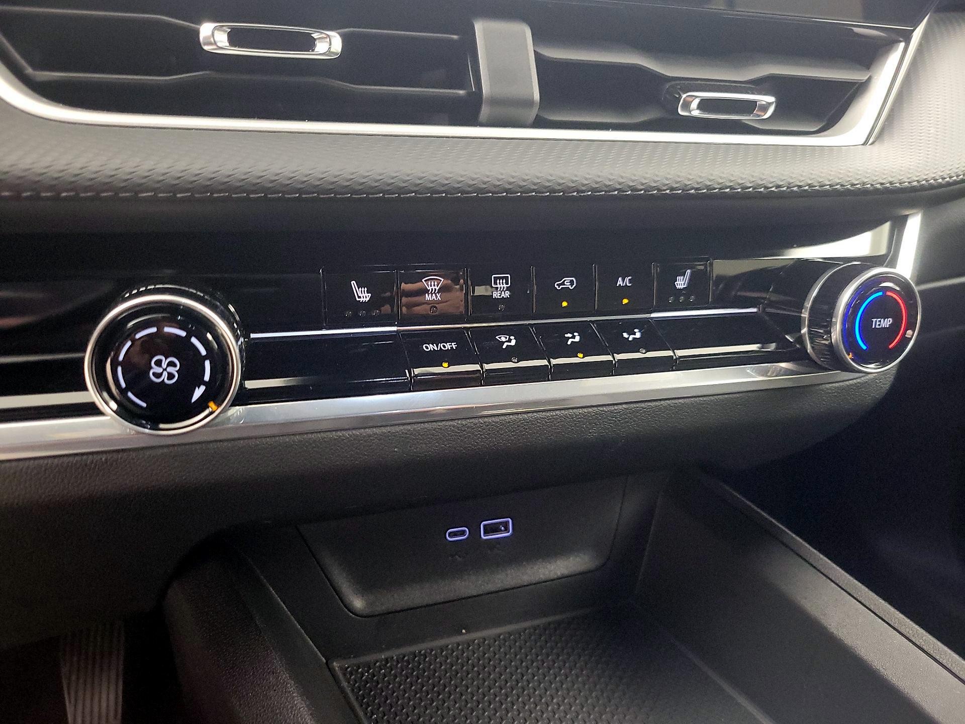 Thumbnail: 2025 Chevrolet Equinox - 15