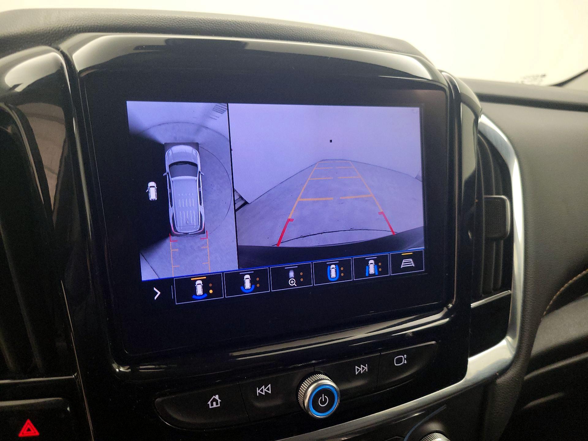 Thumbnail: 2020 Chevrolet Traverse - 15