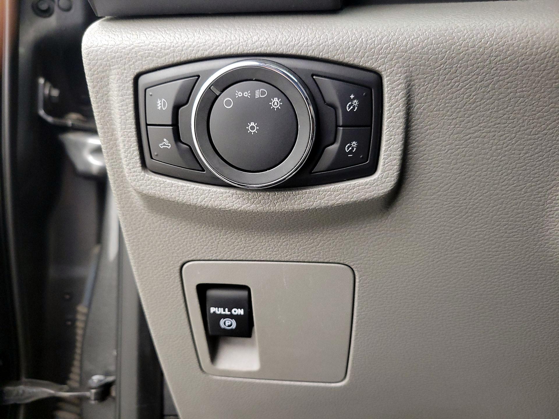 Thumbnail: 2018 Ford F-150 - 13