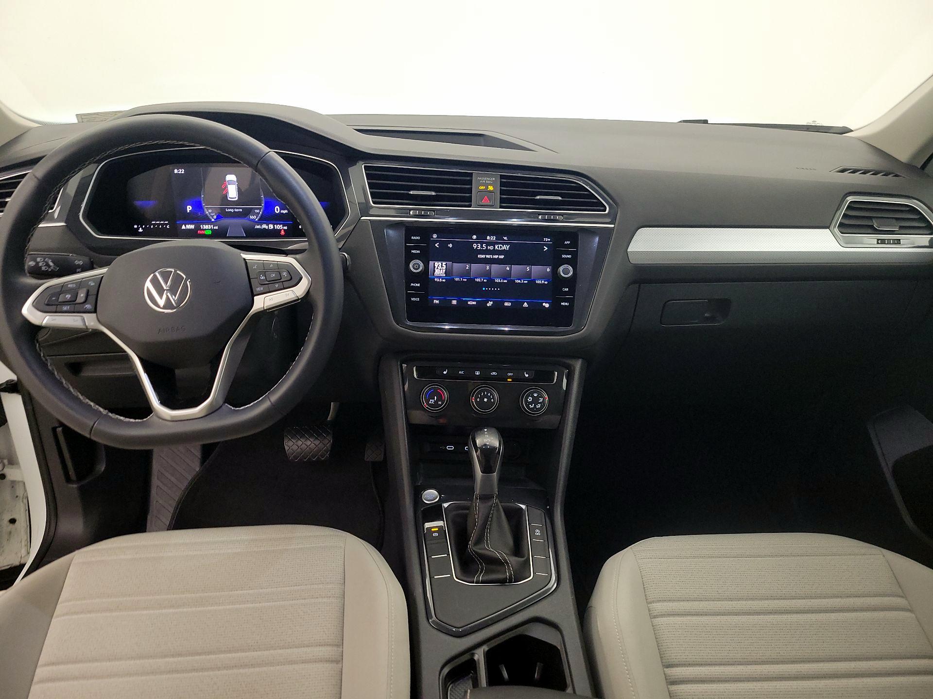 Thumbnail: 2024 Volkswagen Tiguan - 11