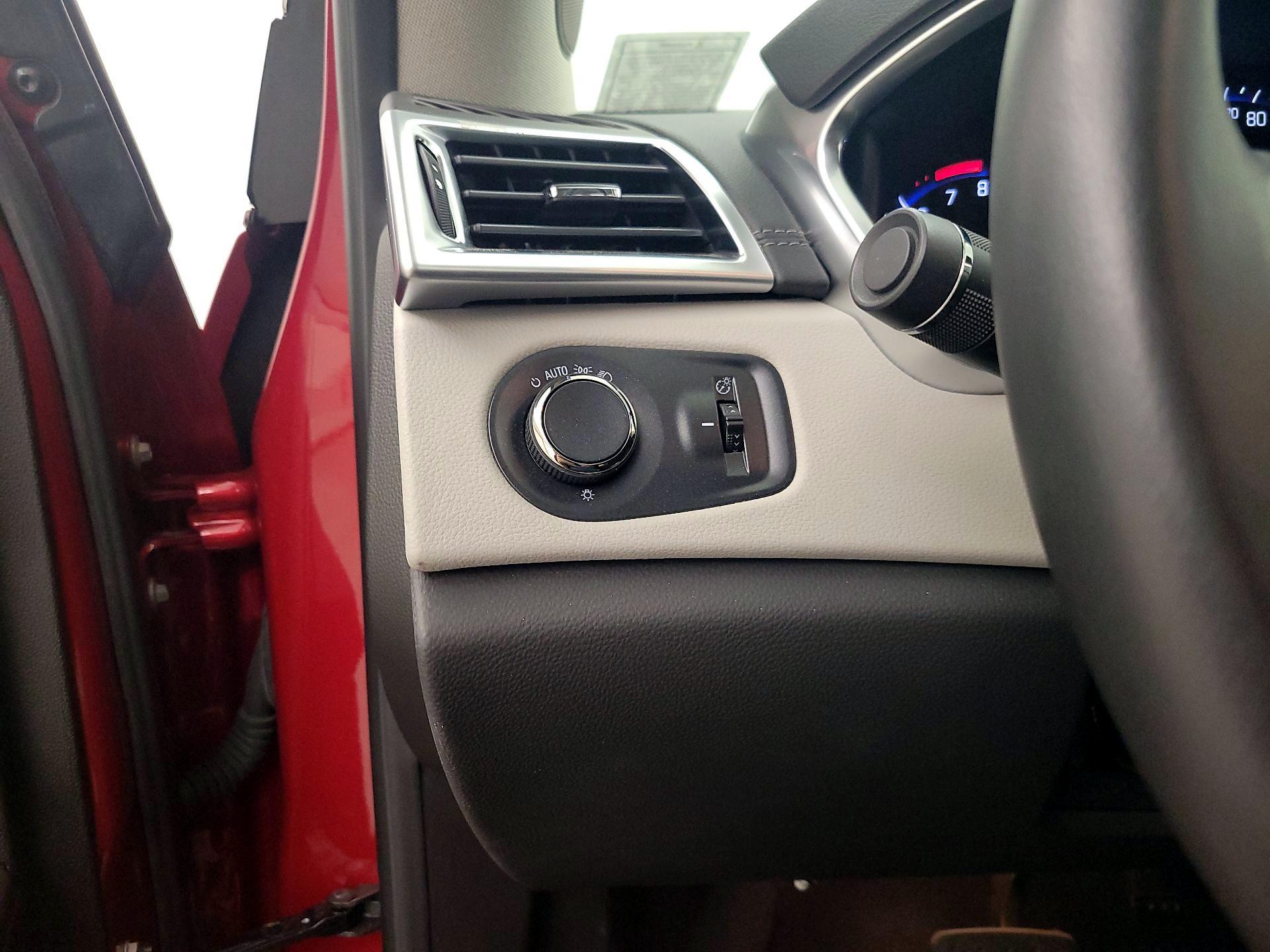 Thumbnail: 2016 Cadillac SRX - 13