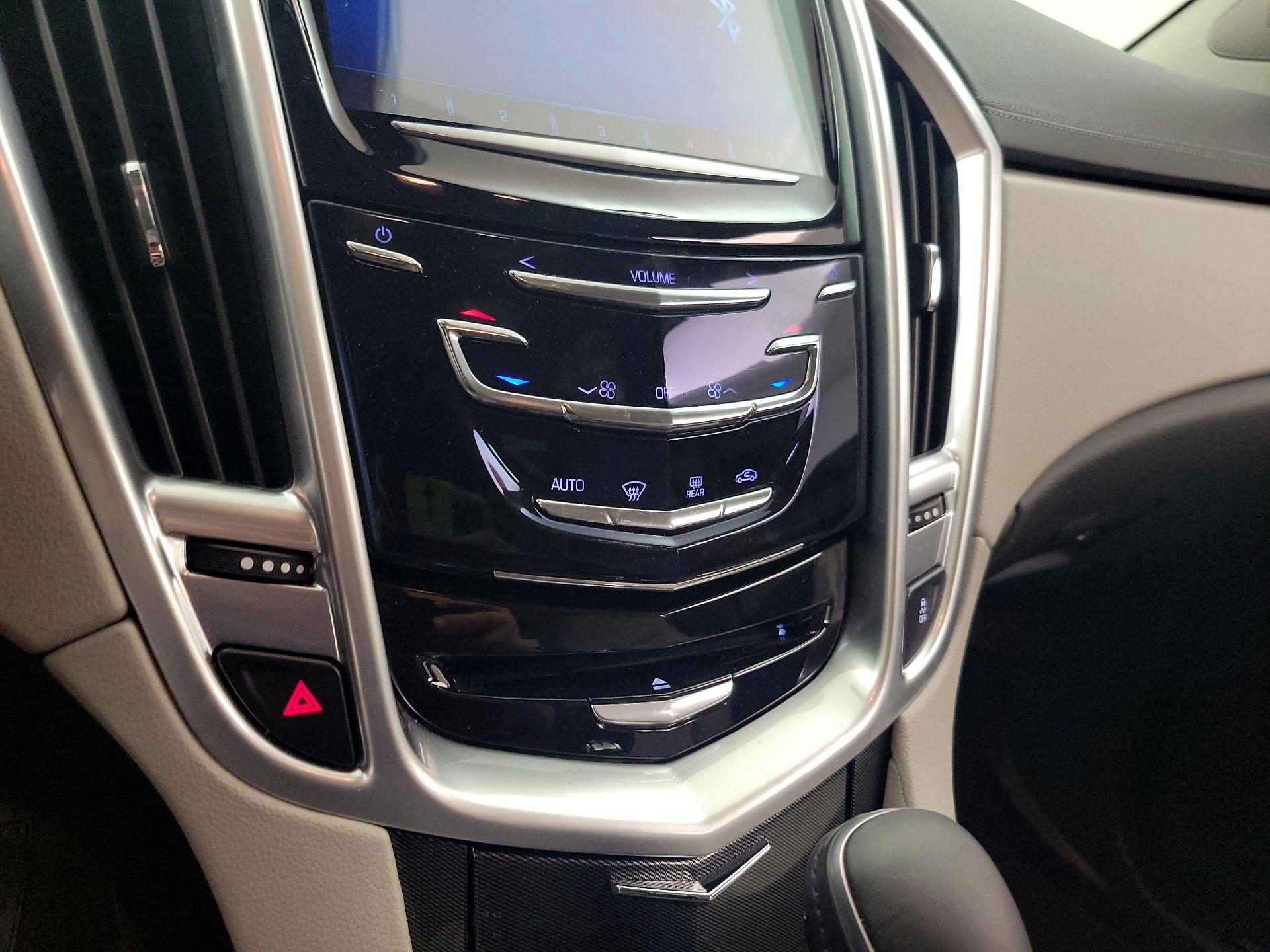 Thumbnail: 2016 Cadillac SRX - 15