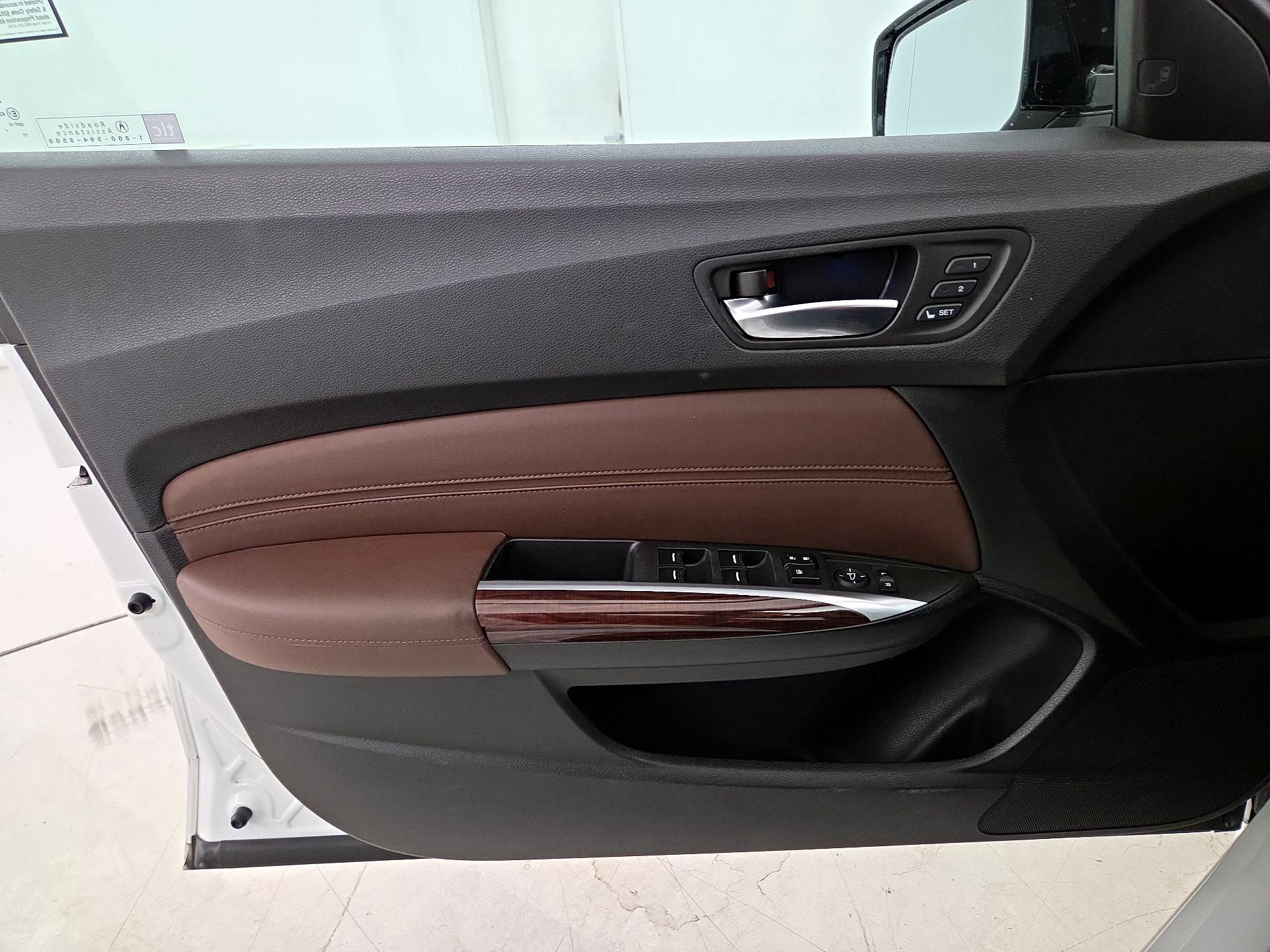 Thumbnail: 2016 Acura TLX - 12