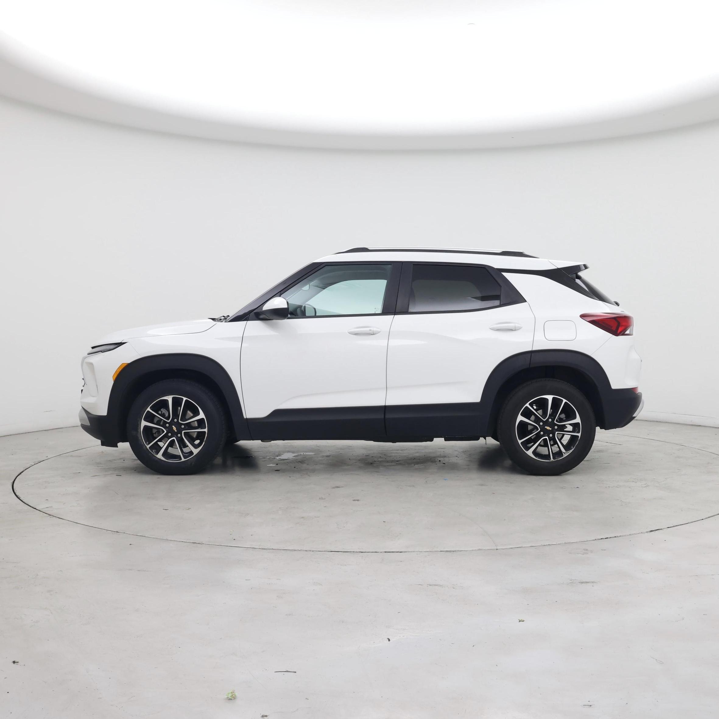 Thumbnail: 2025 Chevrolet TrailBlazer - 3