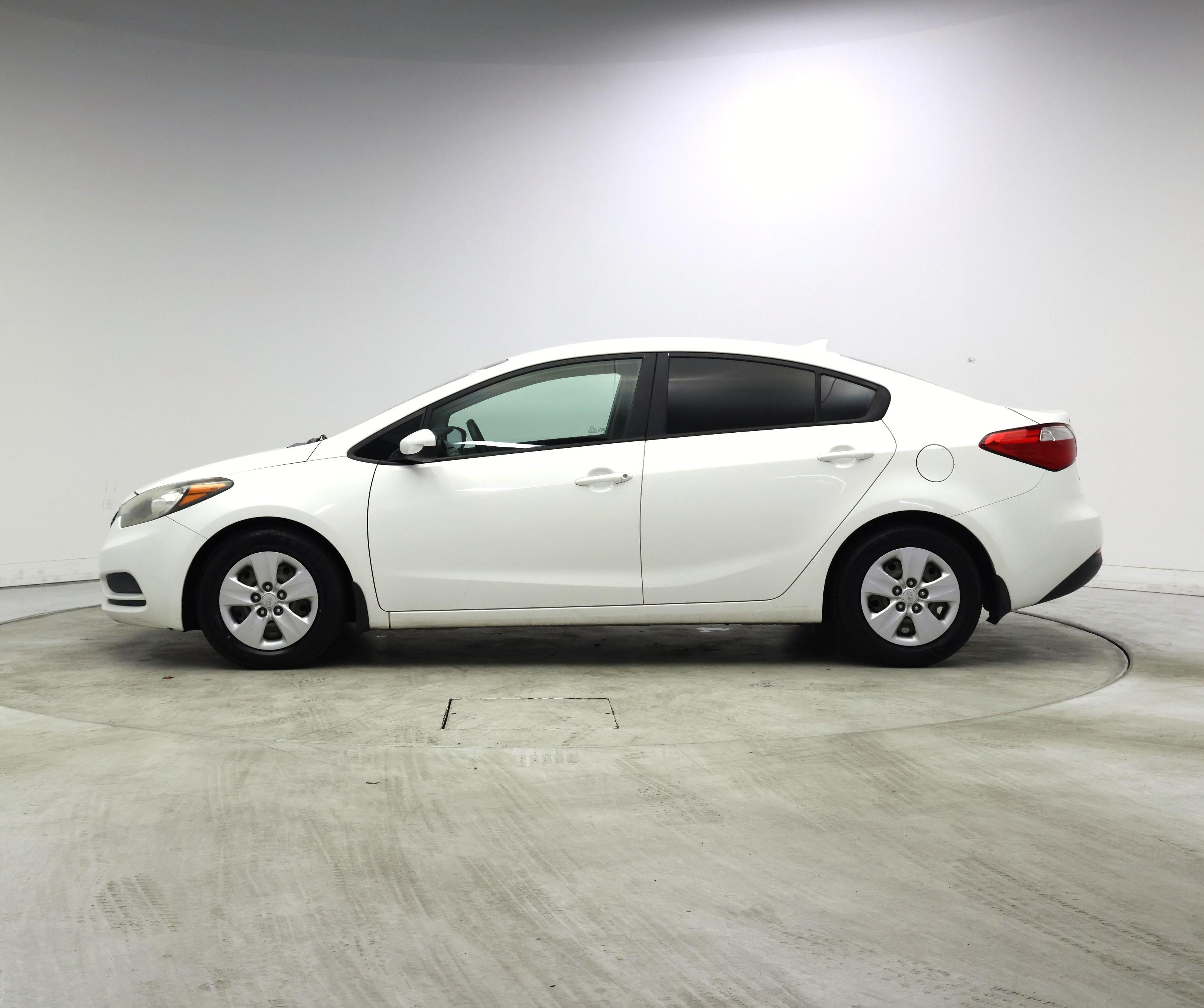 Thumbnail: 2016 Kia Forte - 3