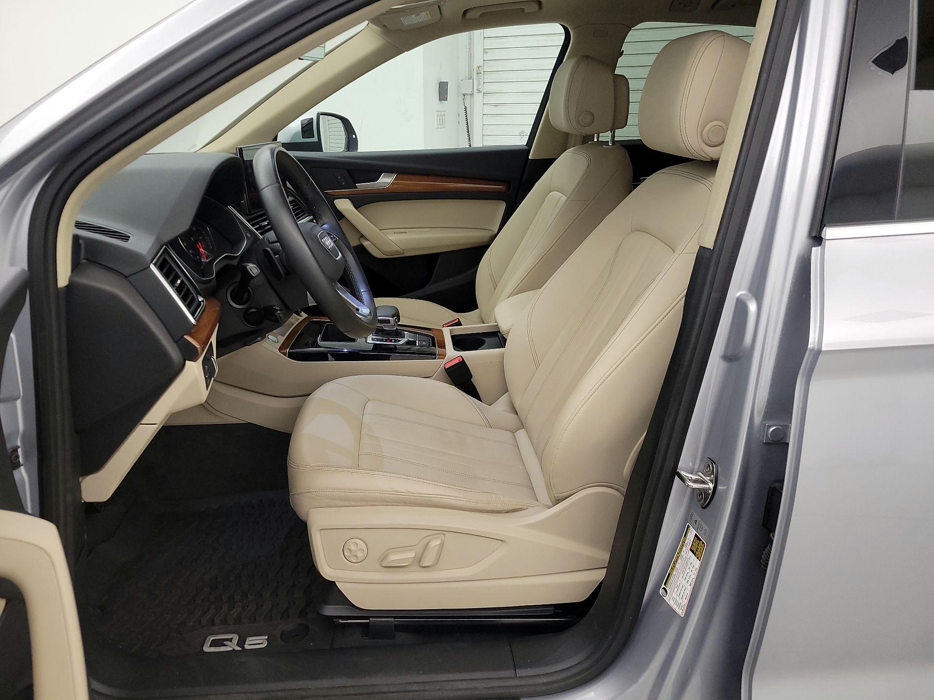 Thumbnail: 2023 Audi Q5 - 11