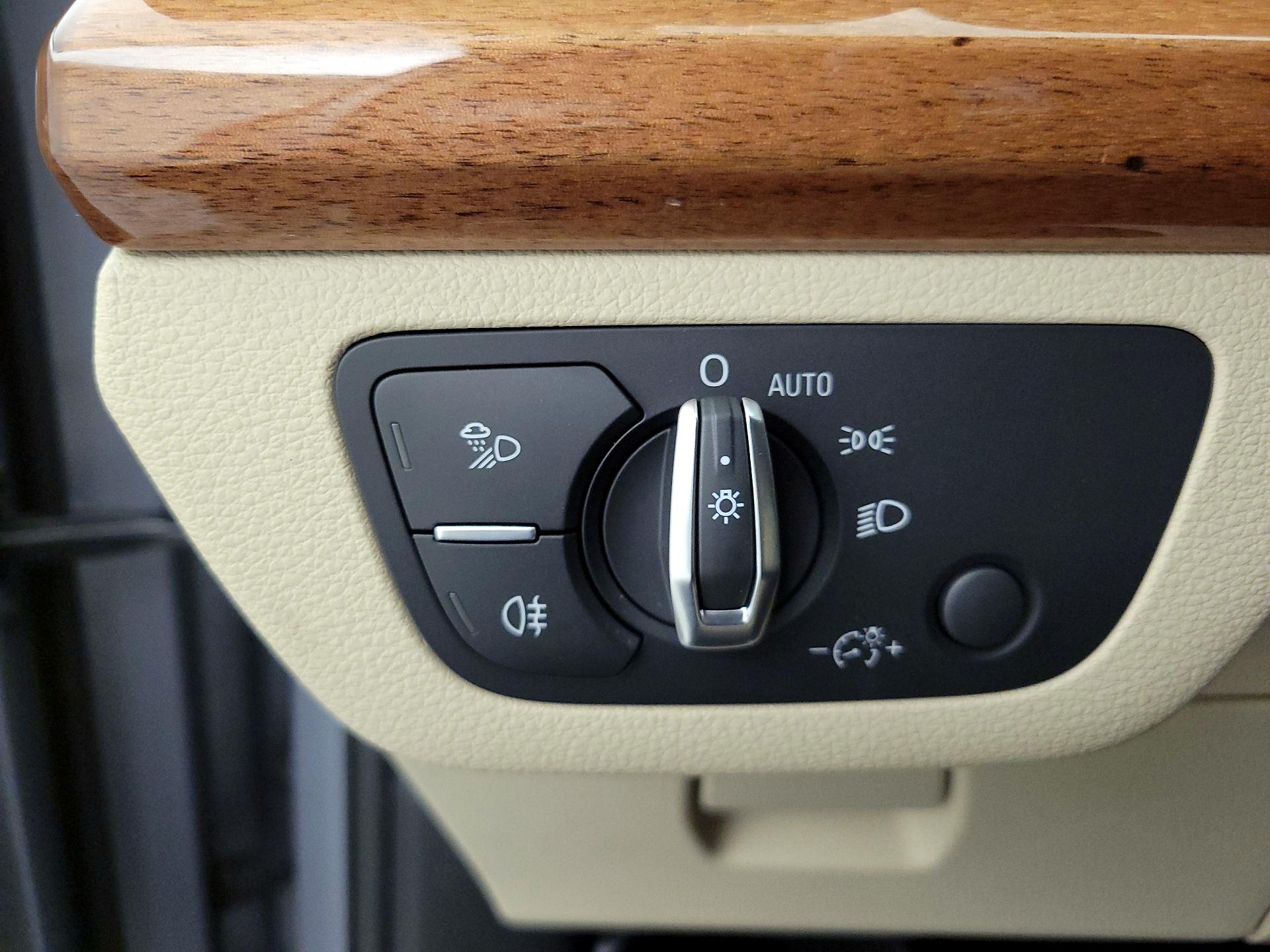 Thumbnail: 2023 Audi Q5 - 13