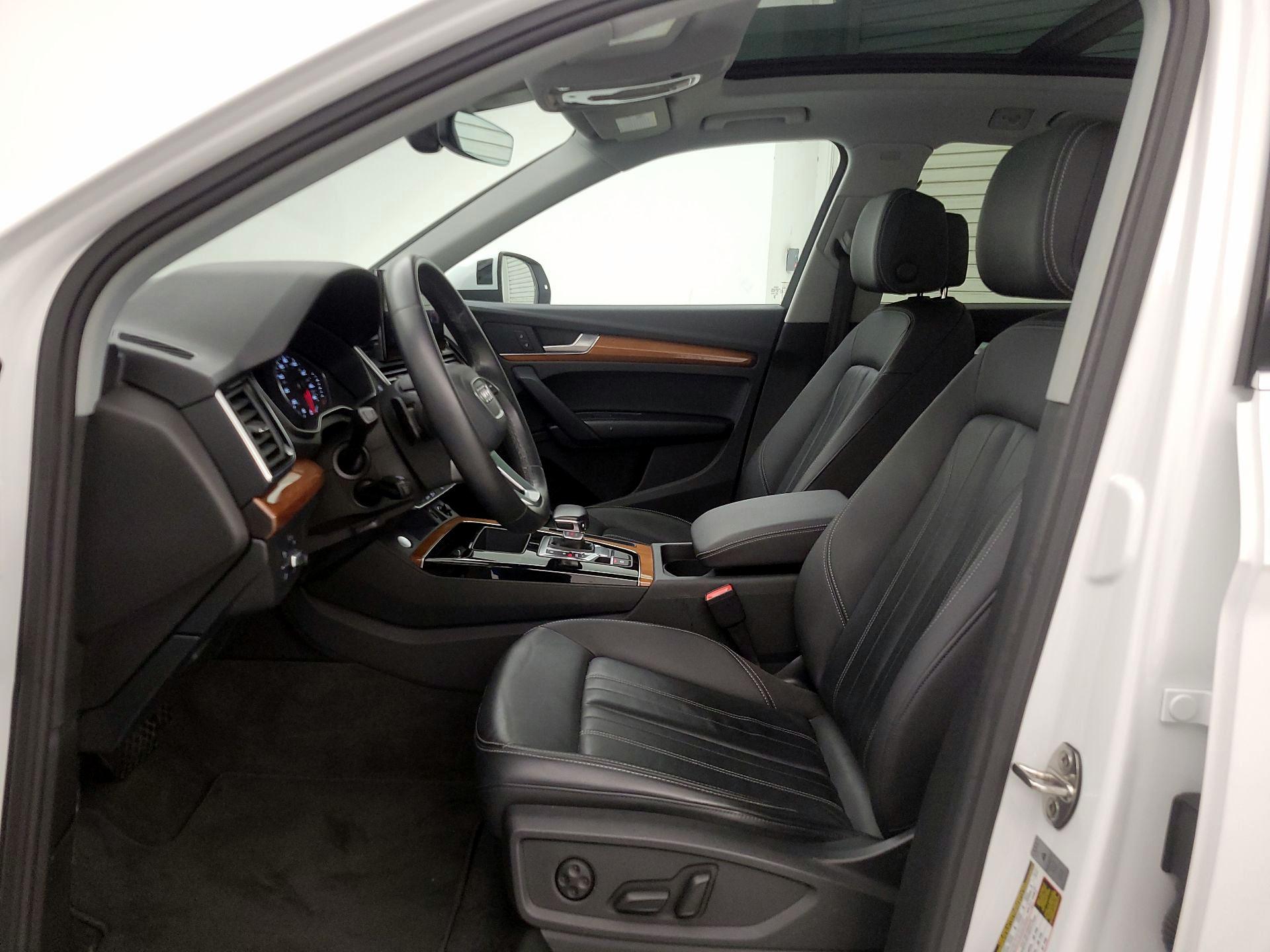 Thumbnail: 2023 Audi Q5 - 11