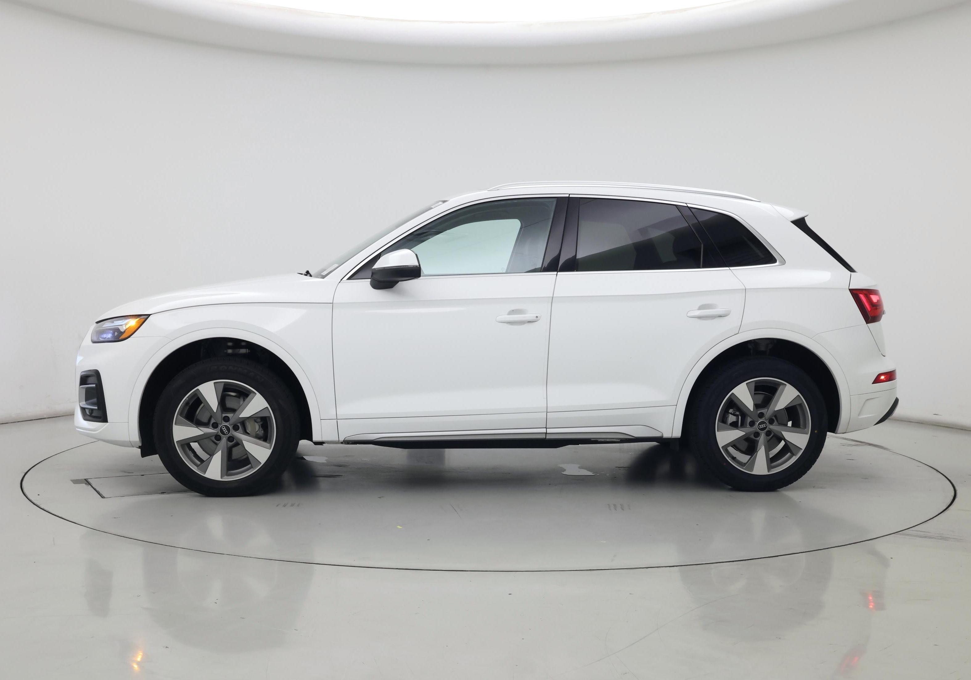 Thumbnail: 2023 Audi Q5 - 3