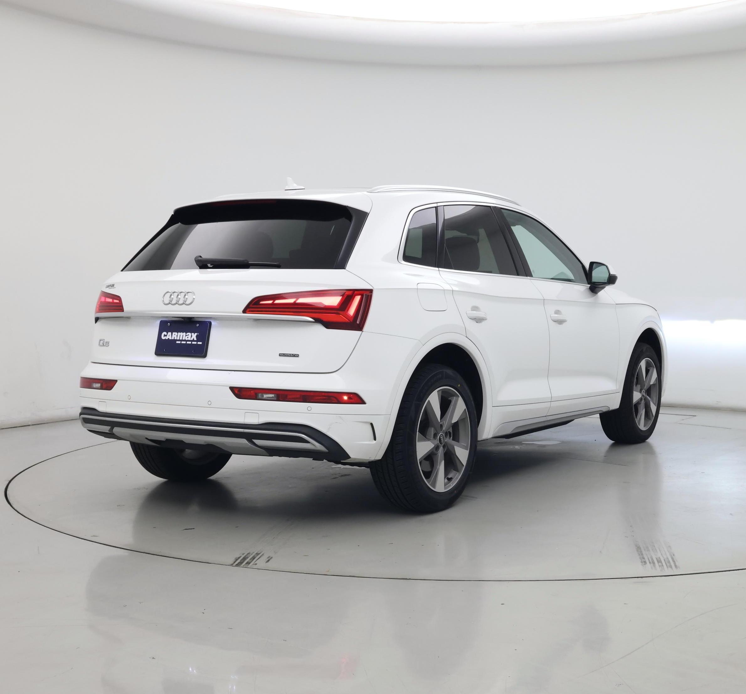 Thumbnail: 2023 Audi Q5 - 8
