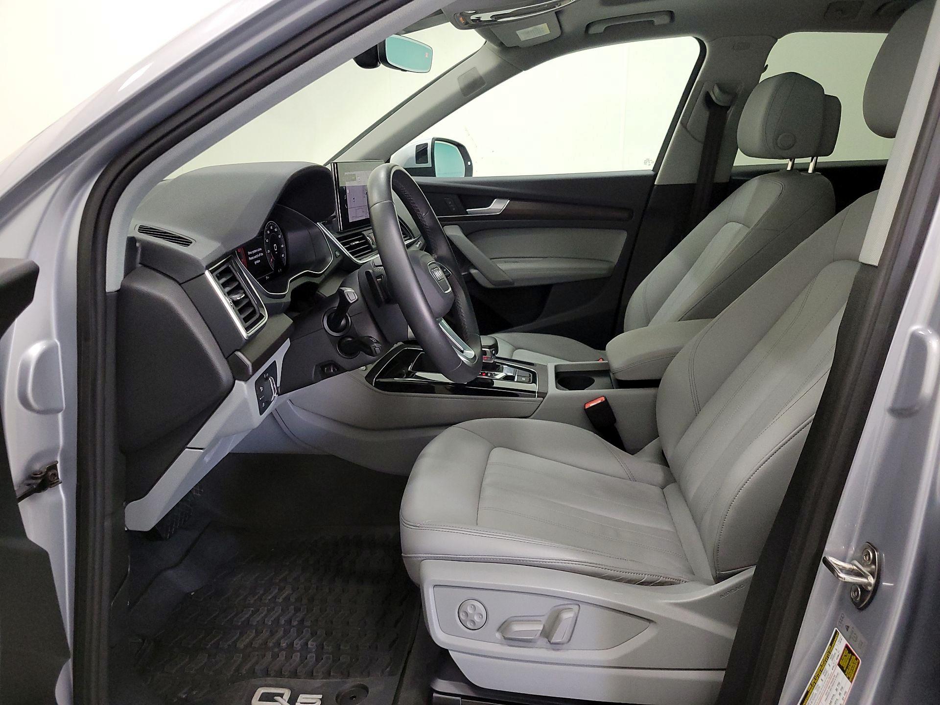 Thumbnail: 2023 Audi Q5 - 11