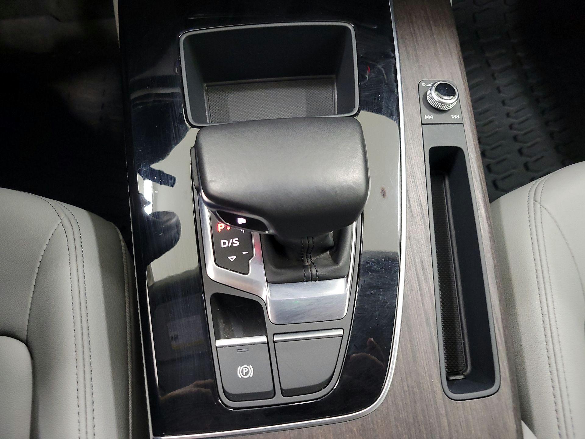 Thumbnail: 2023 Audi Q5 - 18