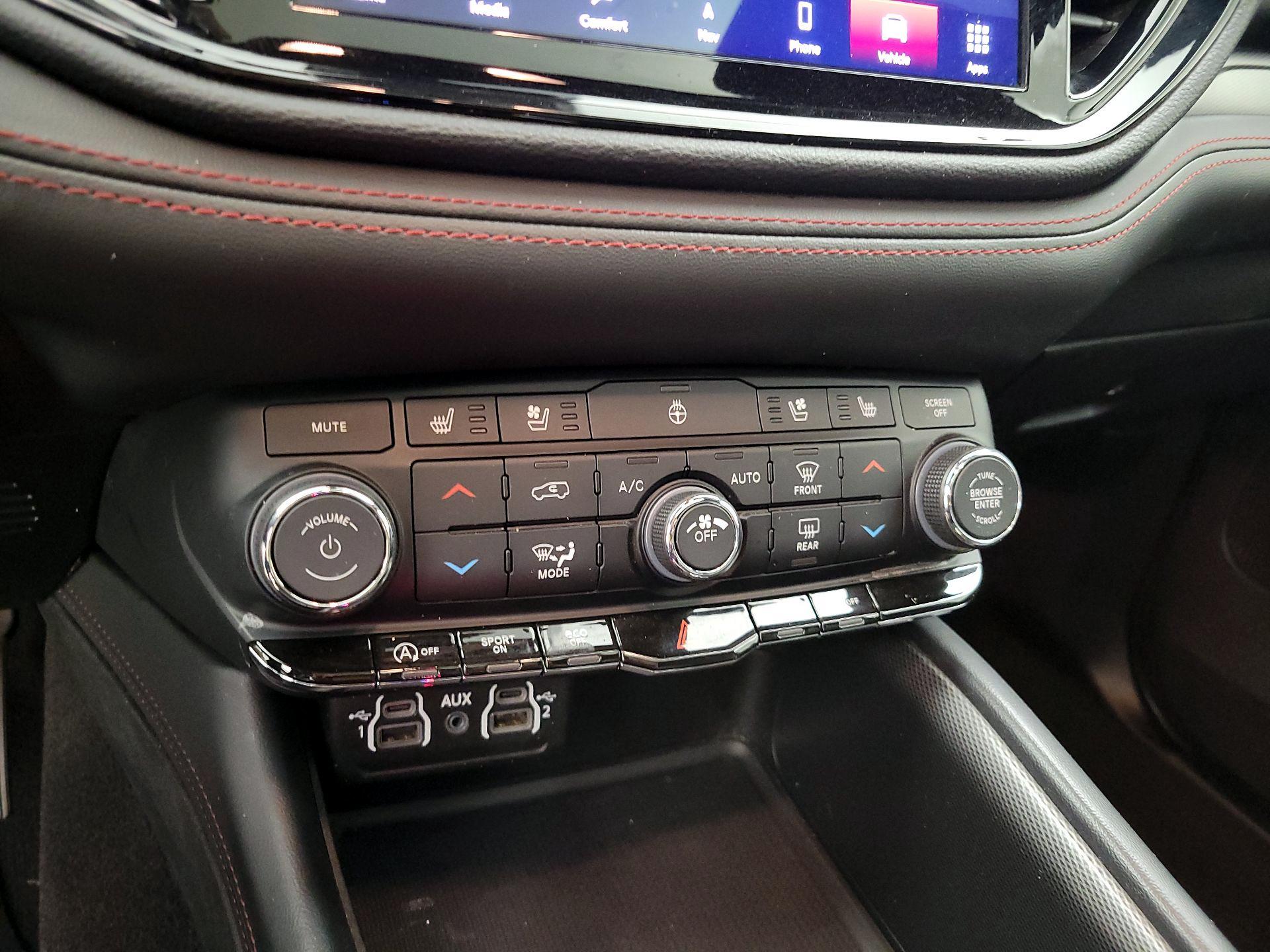 Thumbnail: 2024 Dodge Durango - 17