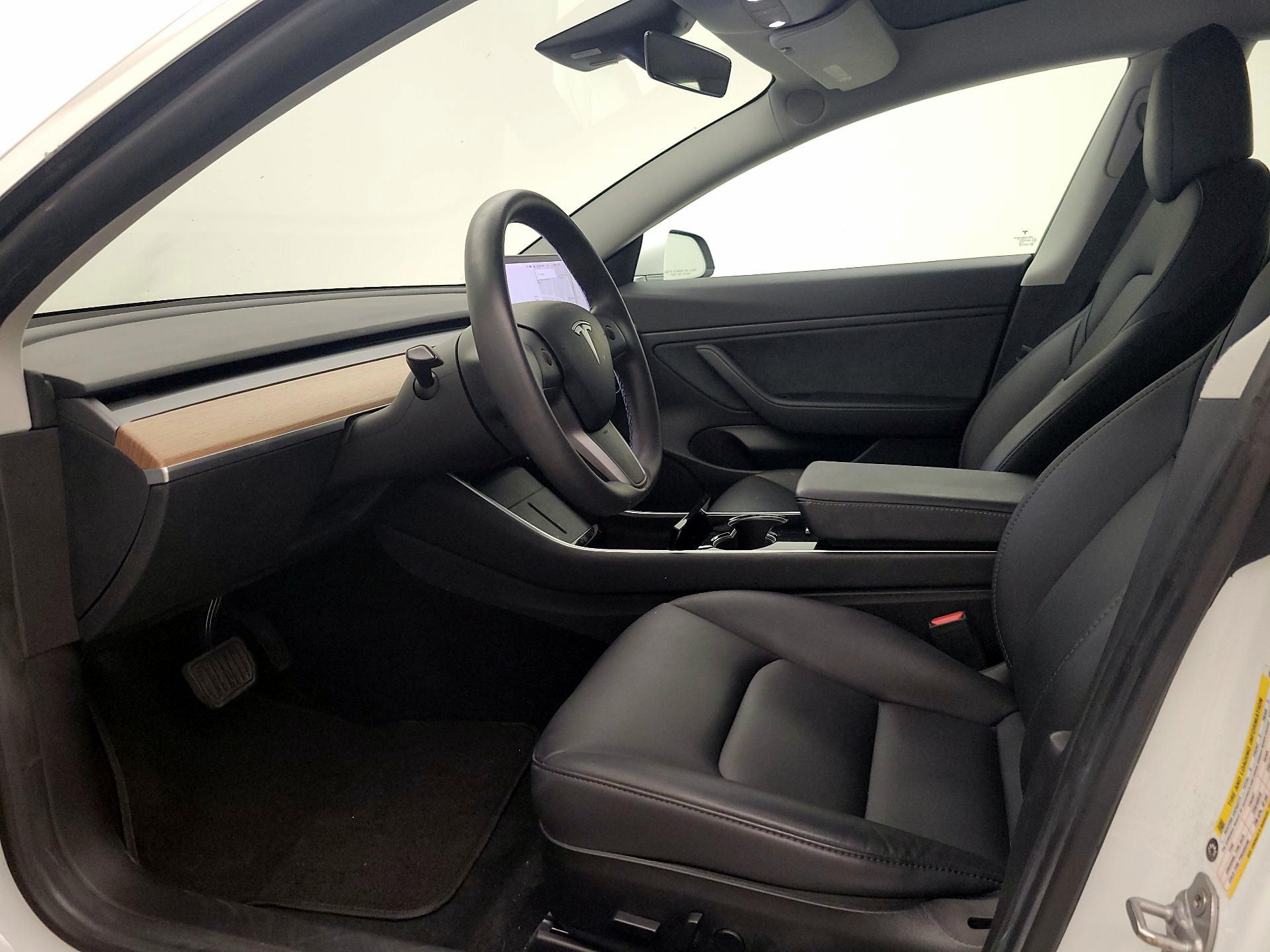 Thumbnail: 2020 Tesla Model 3 - 11