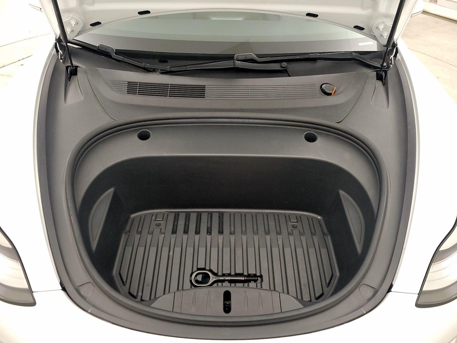 Thumbnail: 2020 Tesla Model 3 - 20