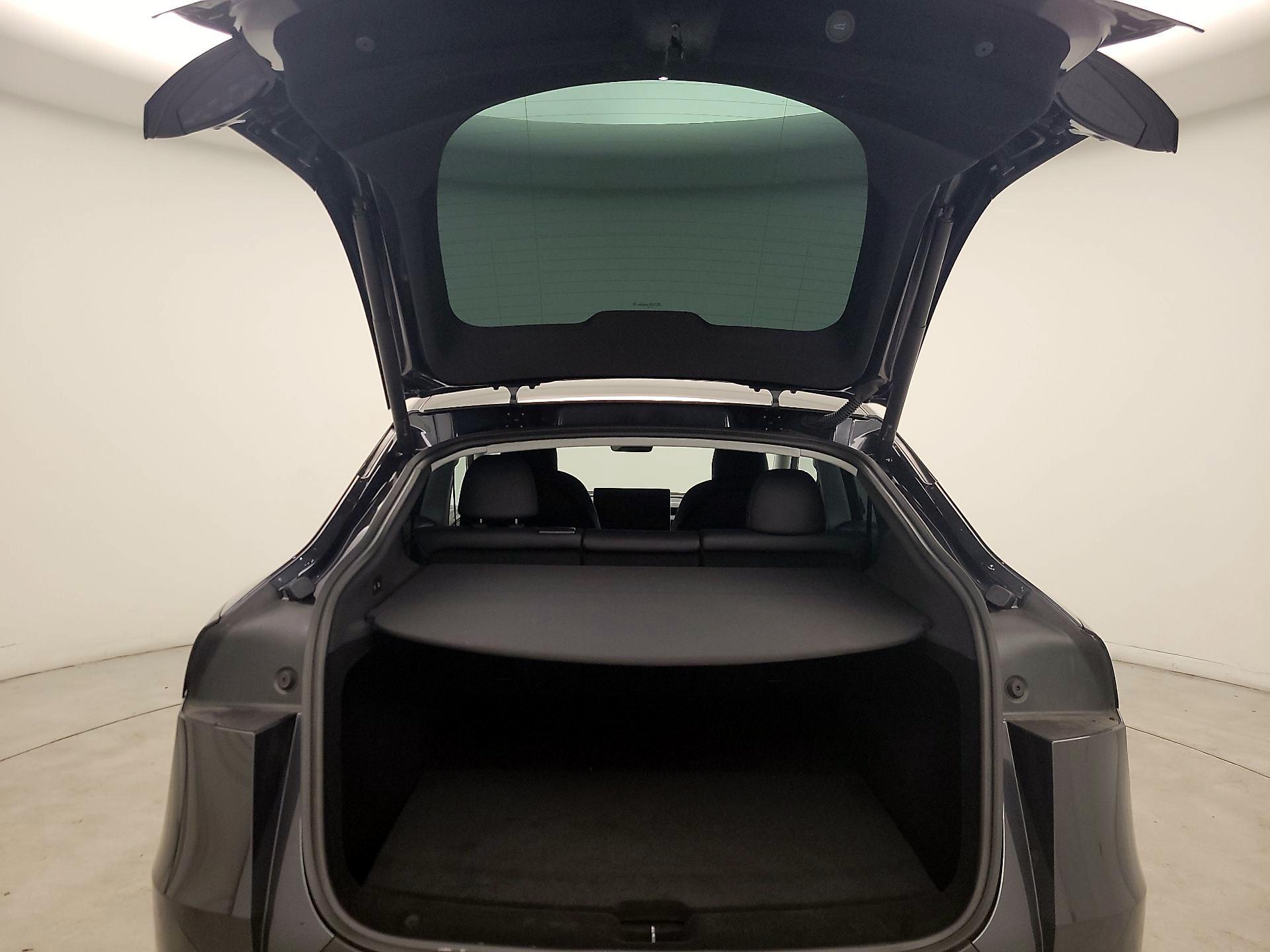 Thumbnail: 2026 Tesla Model Y - 19