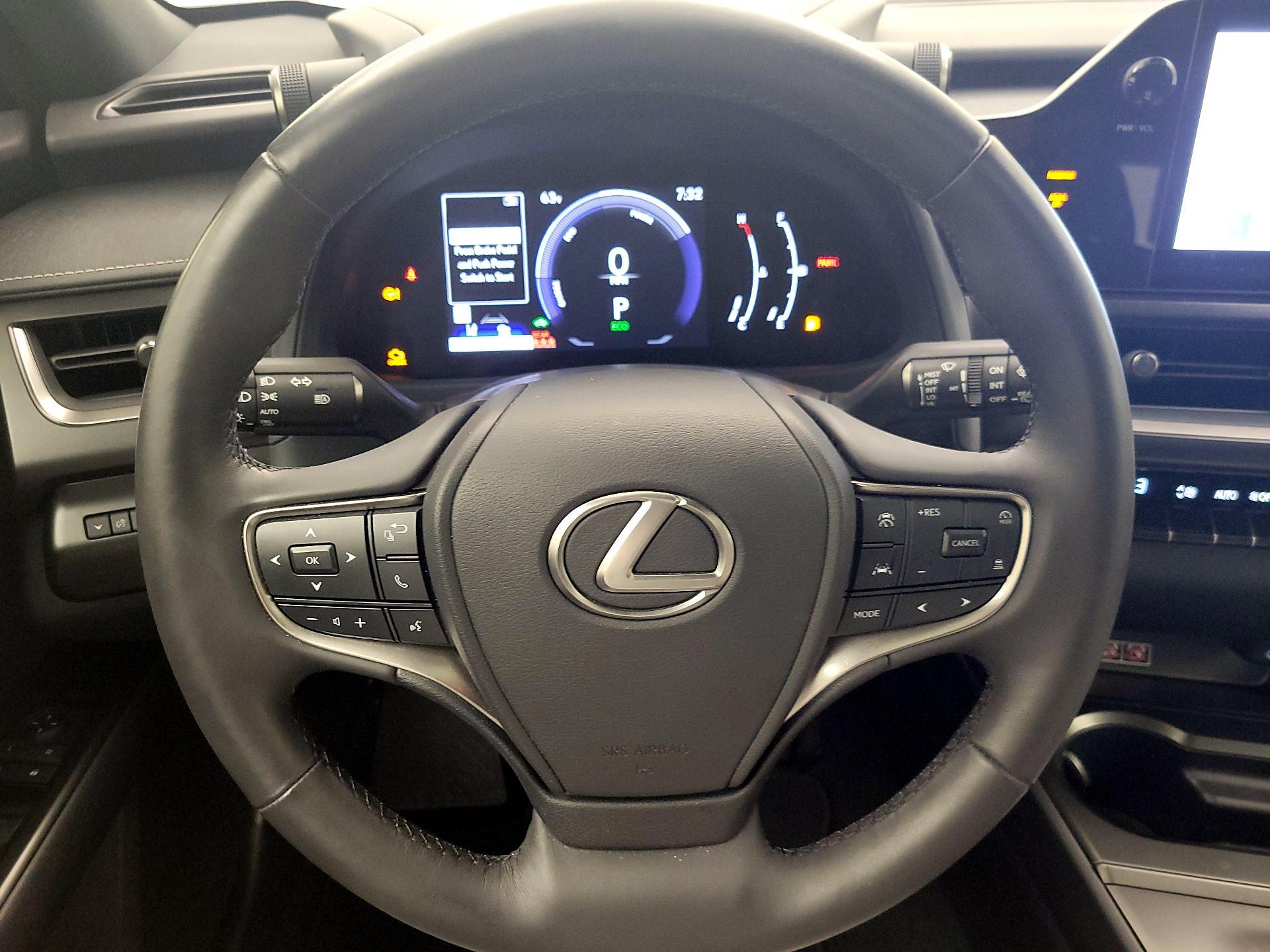 Thumbnail: 2025 Lexus UX - 10