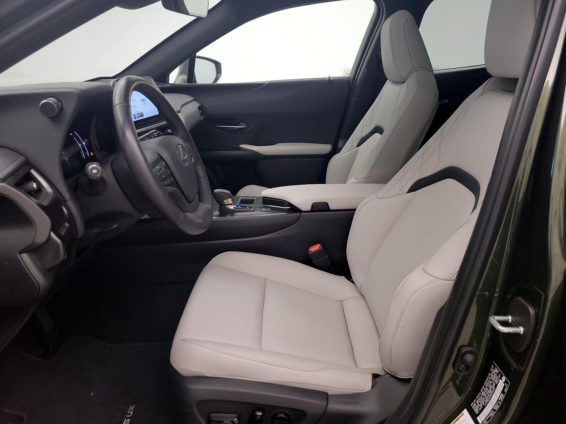 Thumbnail: 2025 Lexus UX - 11