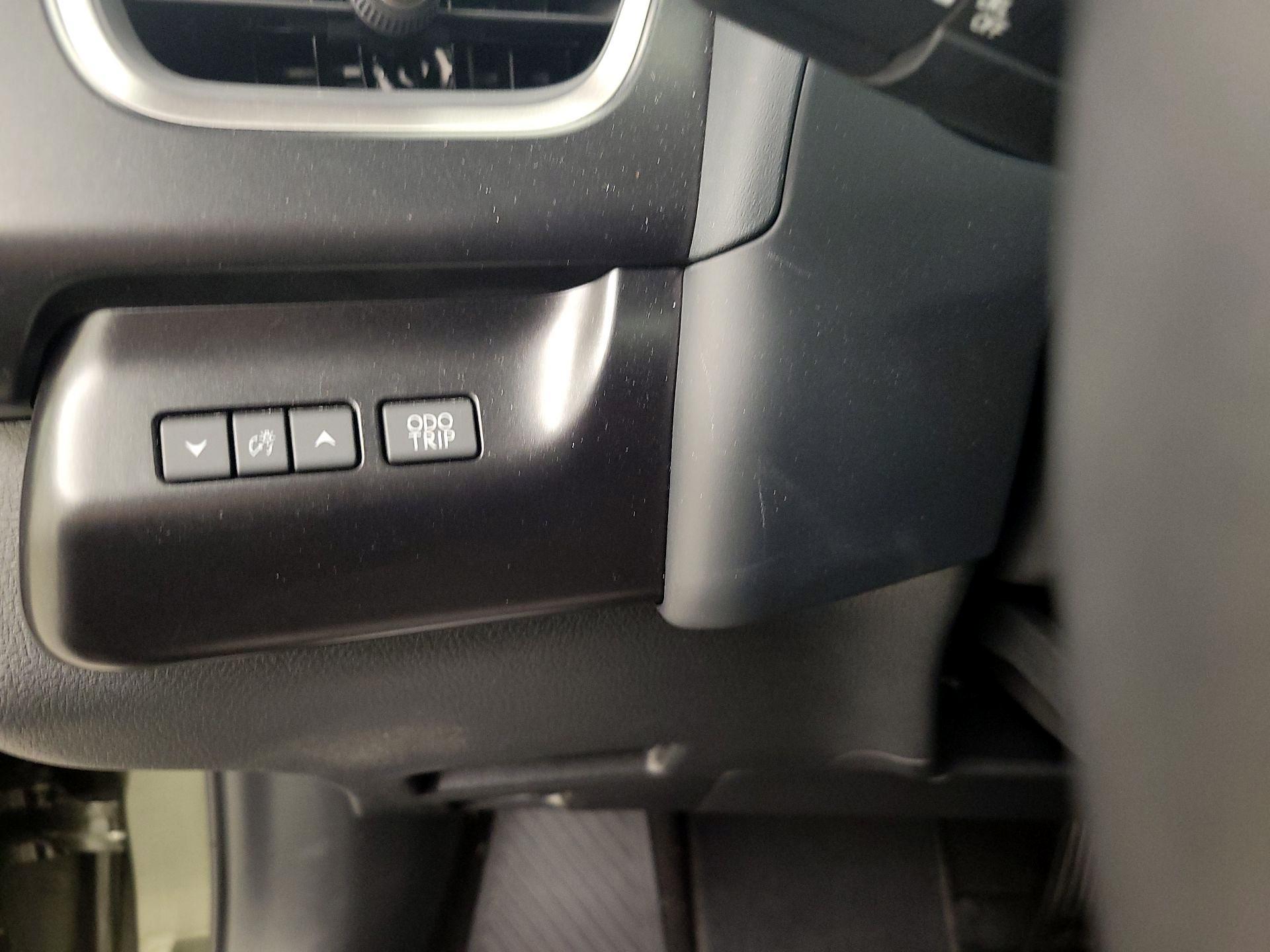 Thumbnail: 2025 Lexus UX - 13