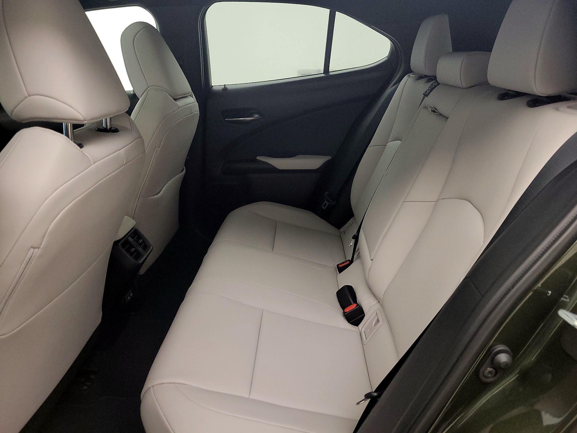 Thumbnail: 2025 Lexus UX - 19