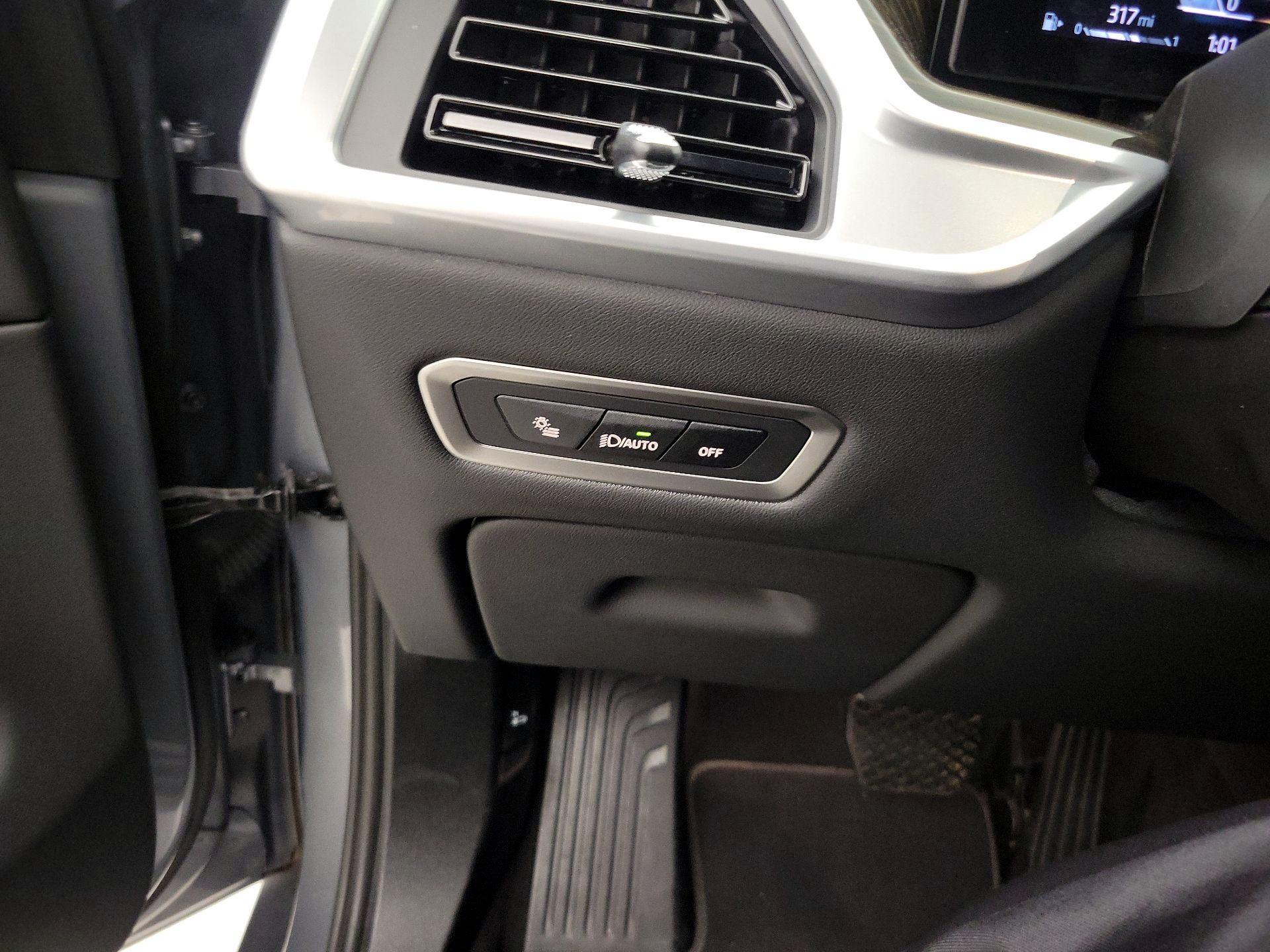 Thumbnail: 2025 BMW X7 - 13