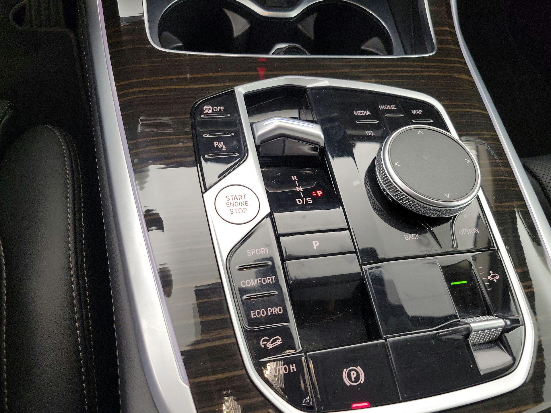 Thumbnail: 2025 BMW X7 - 18