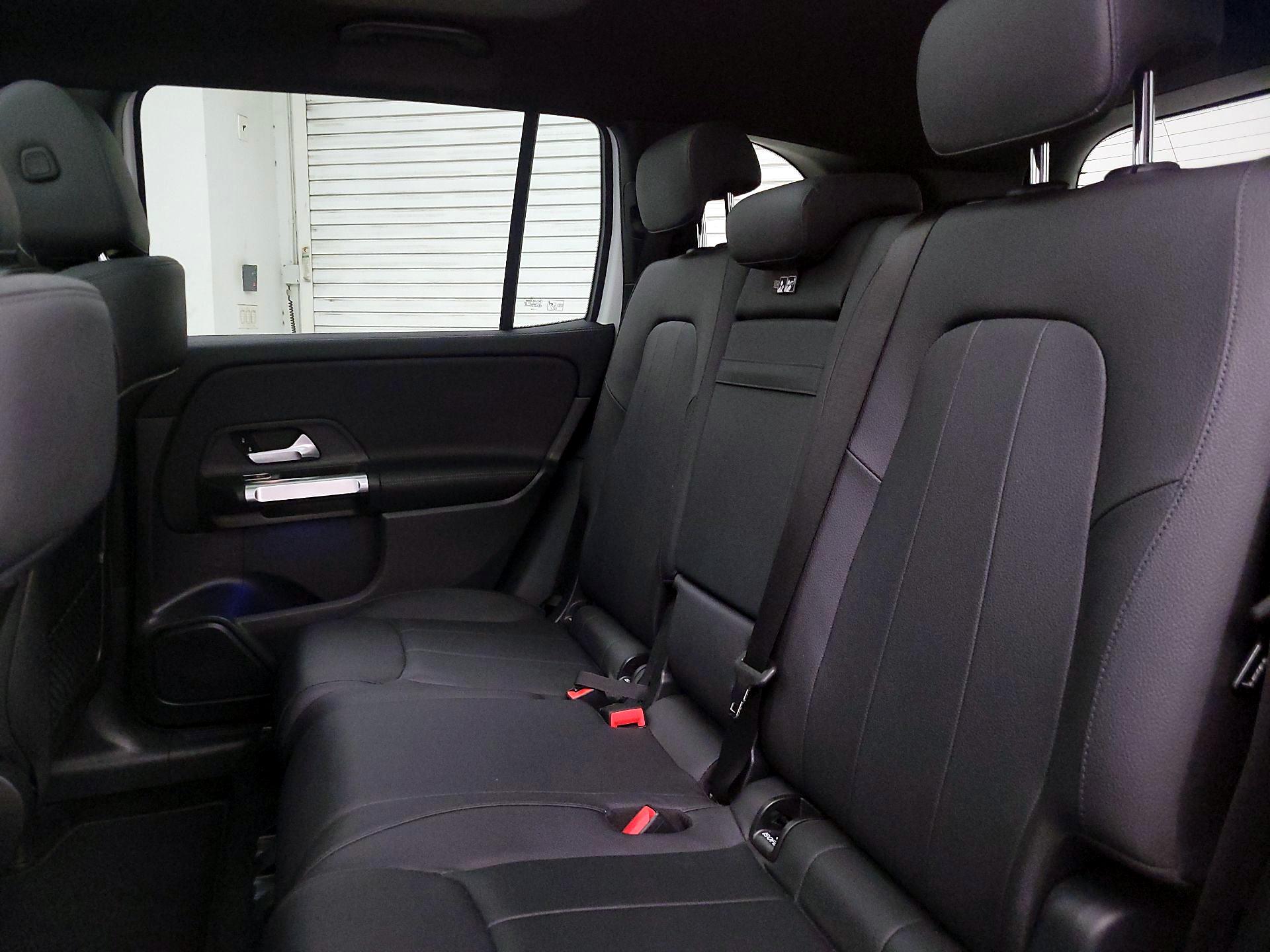 Thumbnail: 2025 Mercedes-Benz GLB - 19