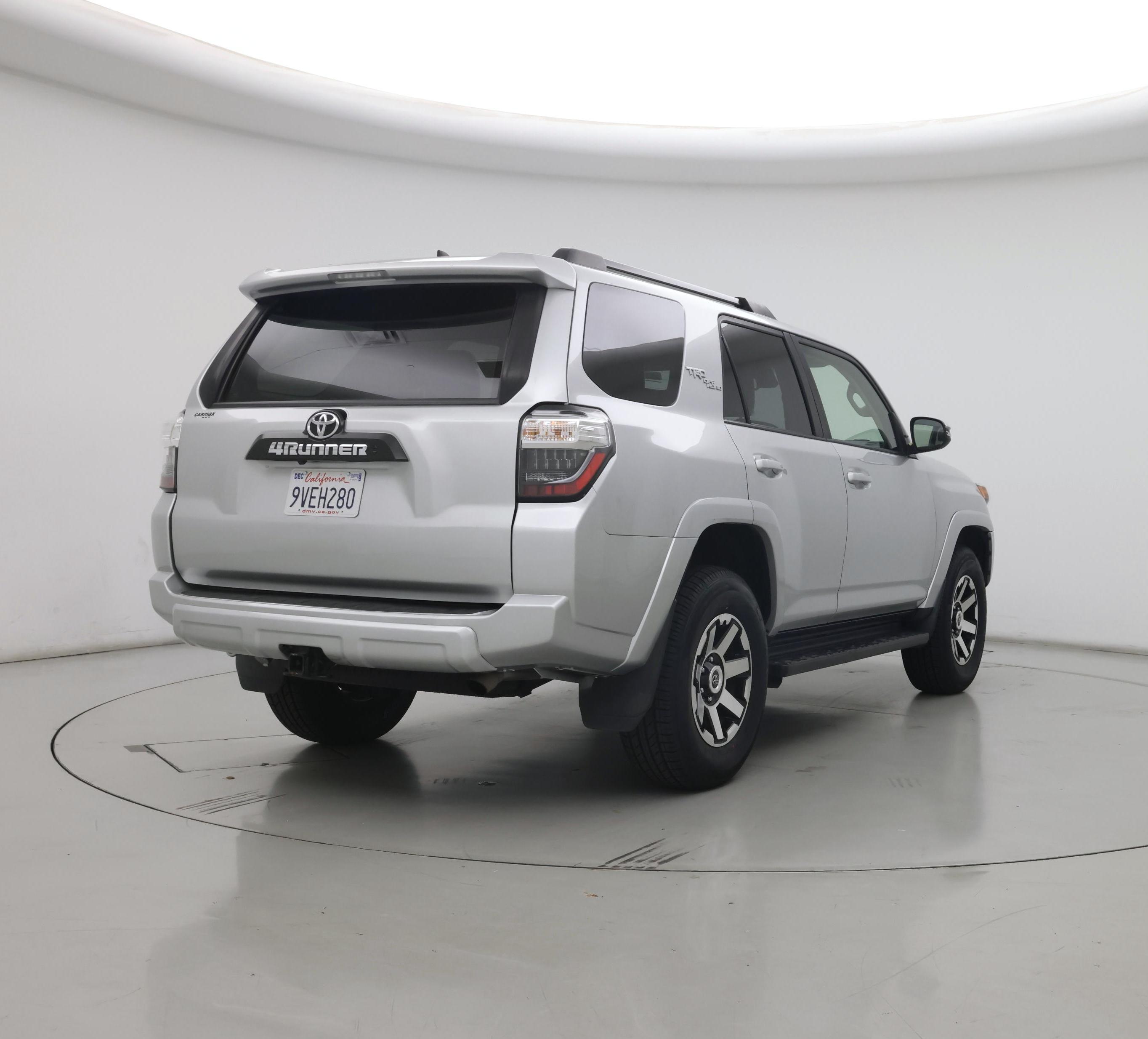 Thumbnail: 2022 Toyota 4Runner - 8