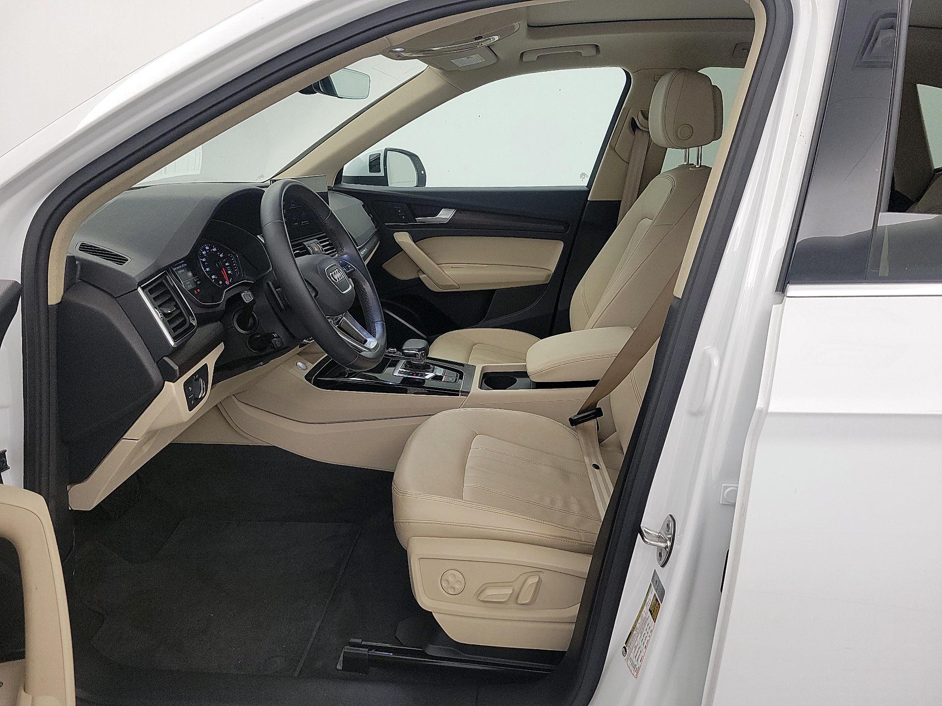 Thumbnail: 2023 Audi Q5 - 11