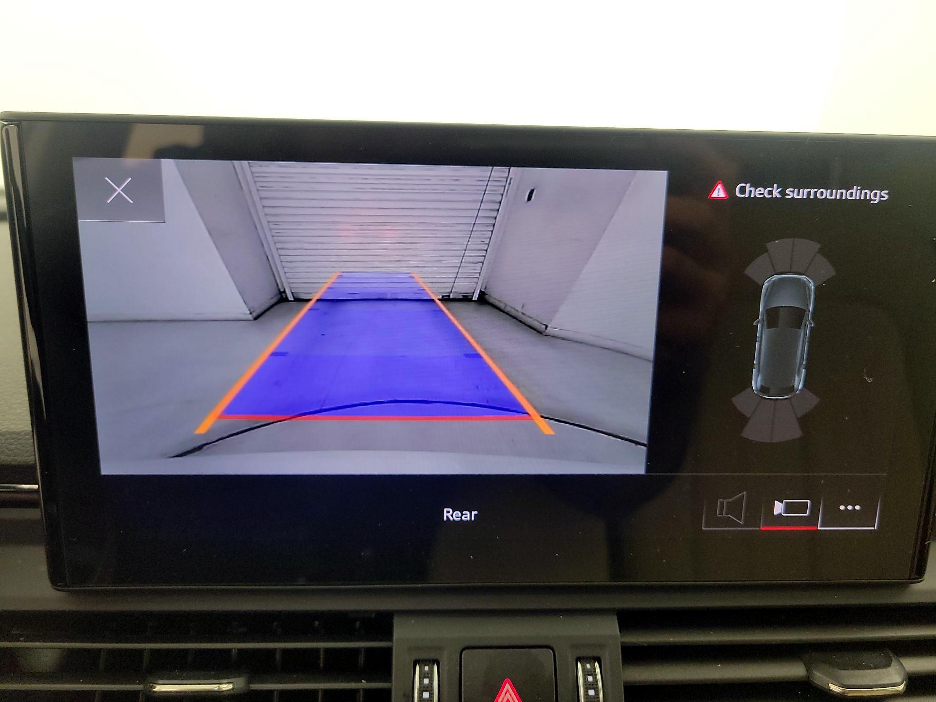 Thumbnail: 2023 Audi Q5 - 14