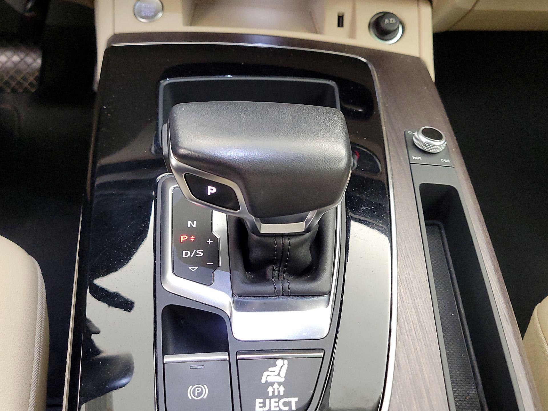 Thumbnail: 2022 Audi Q5 - 17