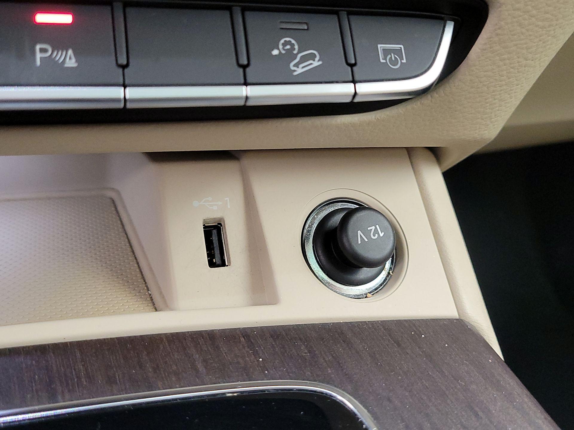 Thumbnail: 2022 Audi Q5 - 18