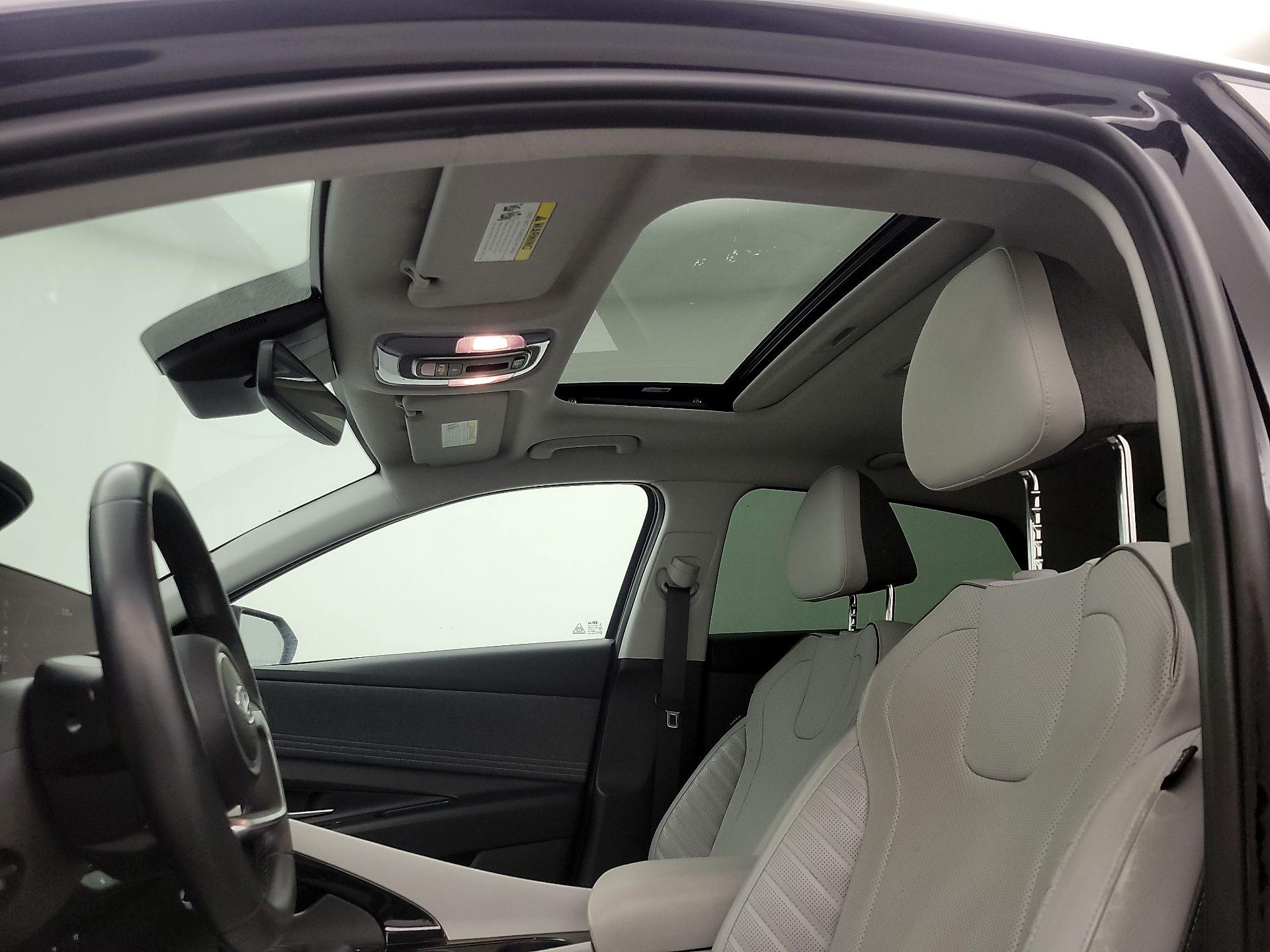 Thumbnail: 2023 Hyundai Elantra - 20