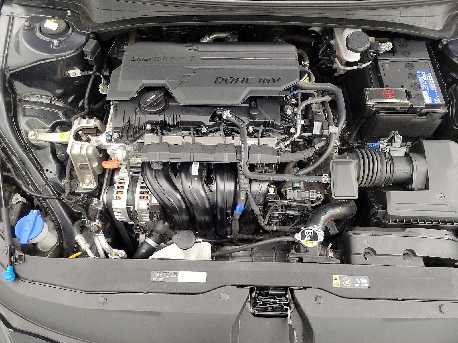 2023 Hyundai Elantra Limited - Photo 24