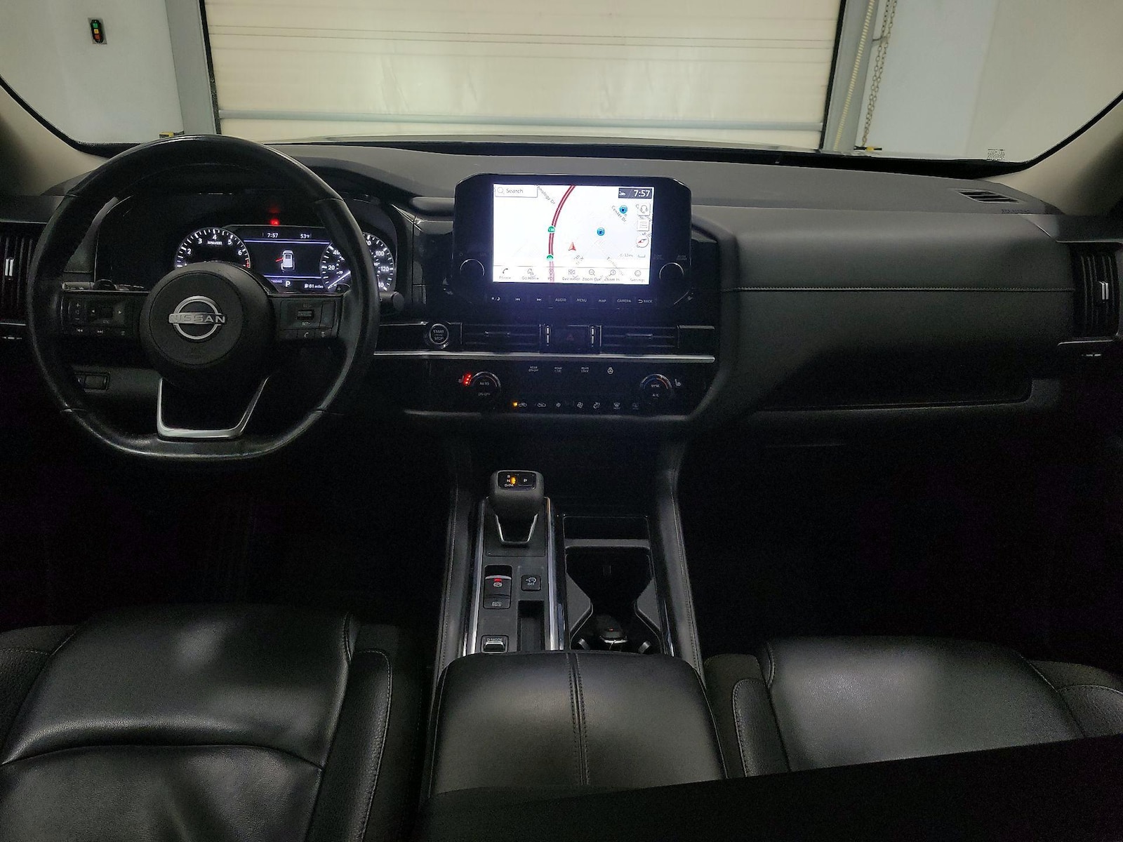 2023 Nissan Pathfinder SL - Photo 10